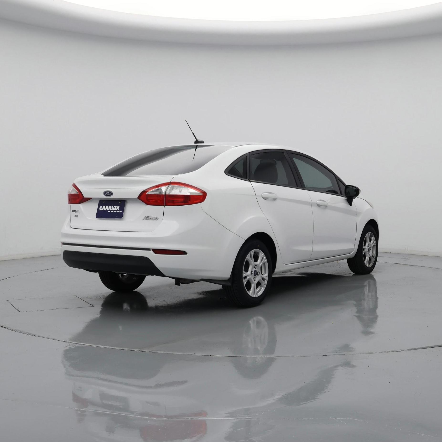 Thumbnail: 2015 Ford Fiesta - 8