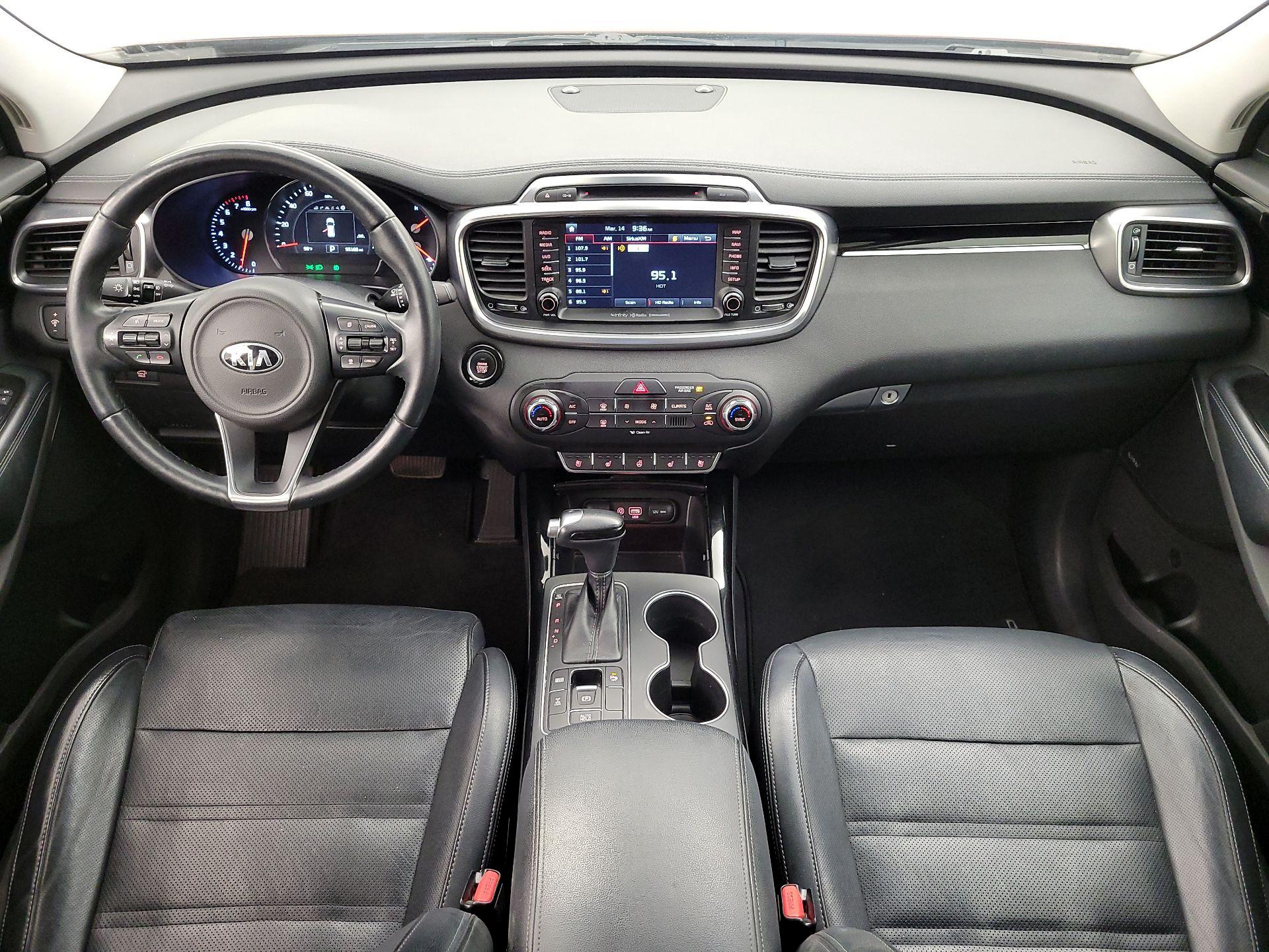 Thumbnail: 2017 Kia Sorento - 9