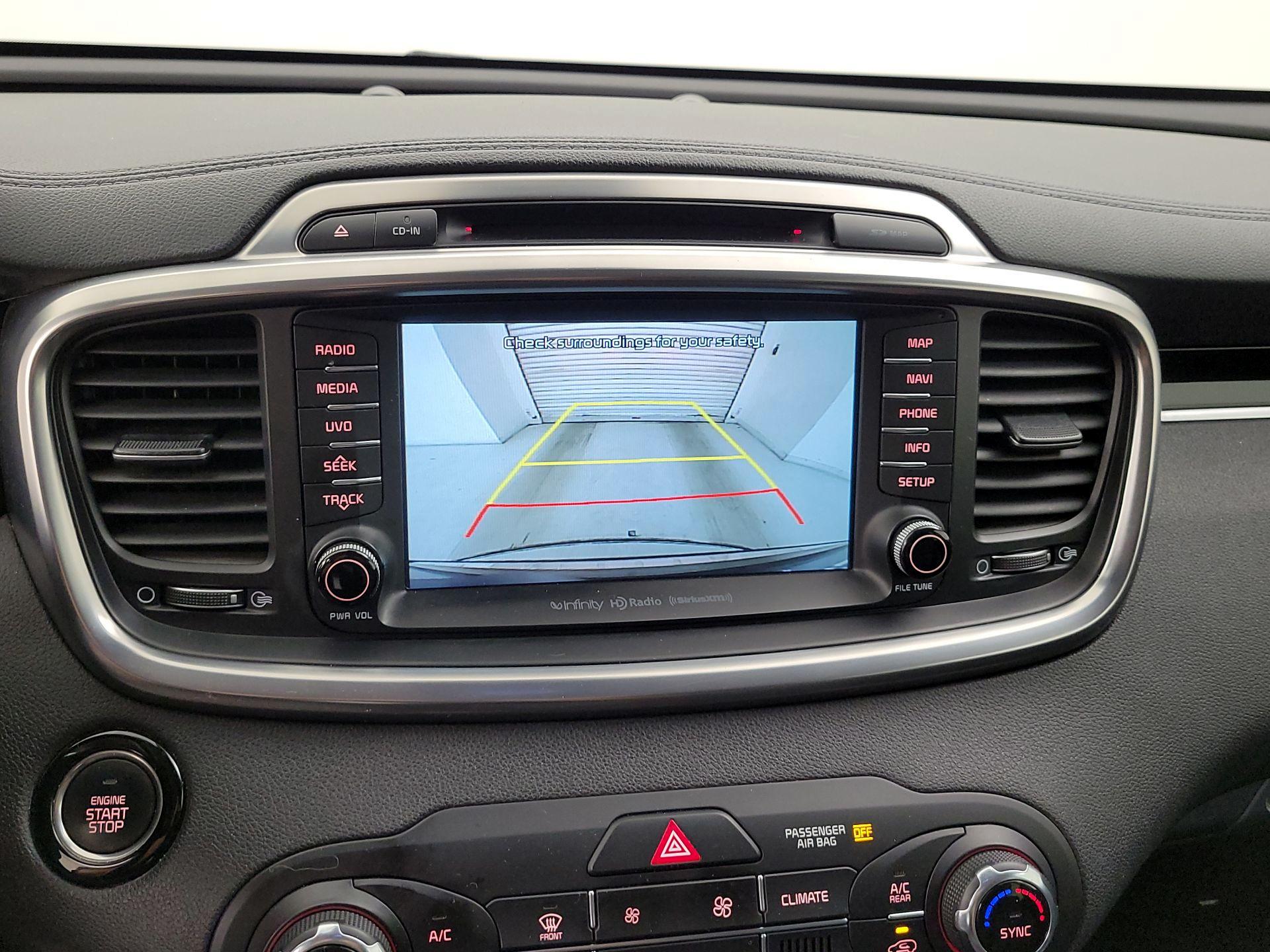 Thumbnail: 2017 Kia Sorento - 14