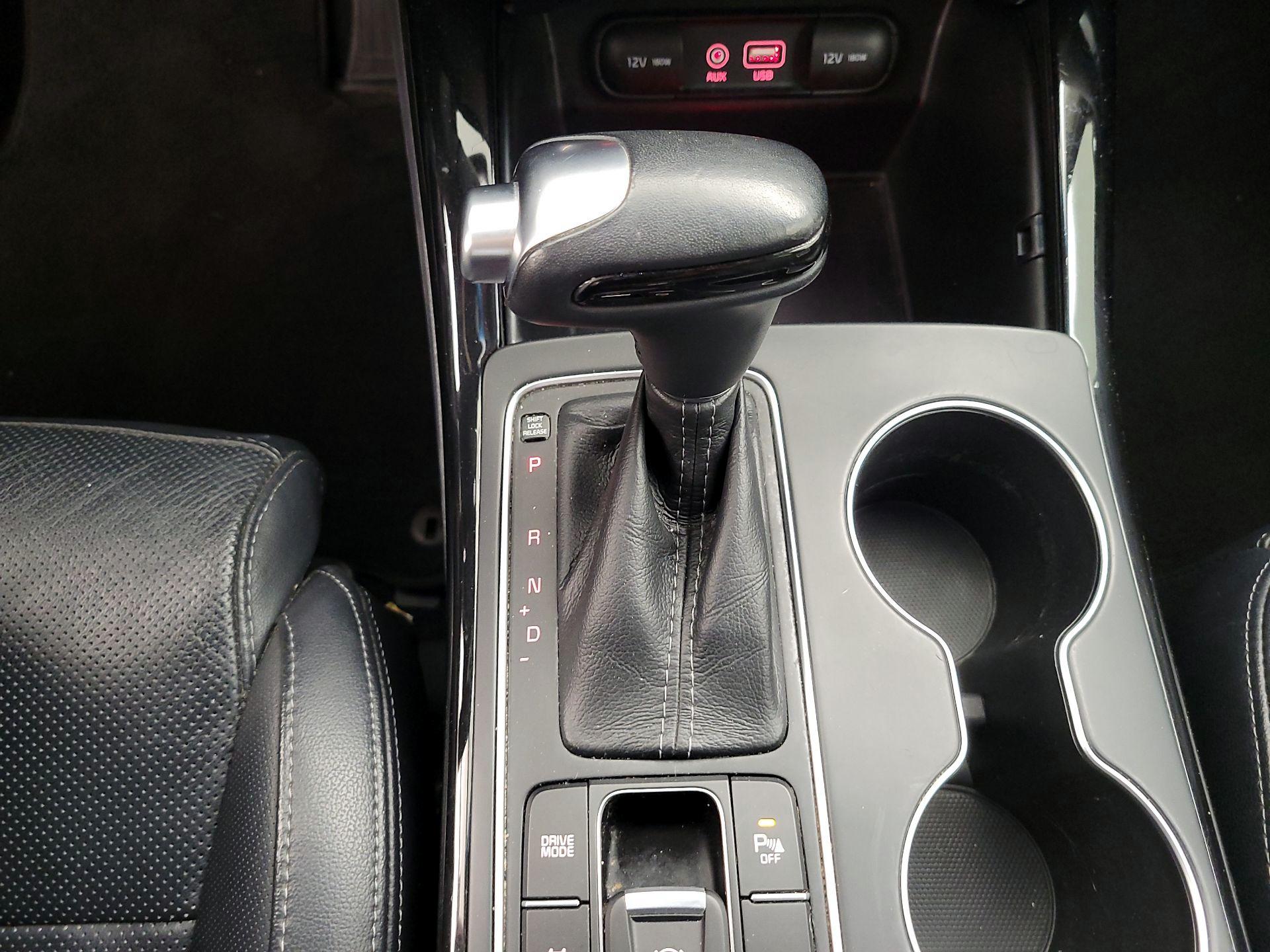 Thumbnail: 2017 Kia Sorento - 17