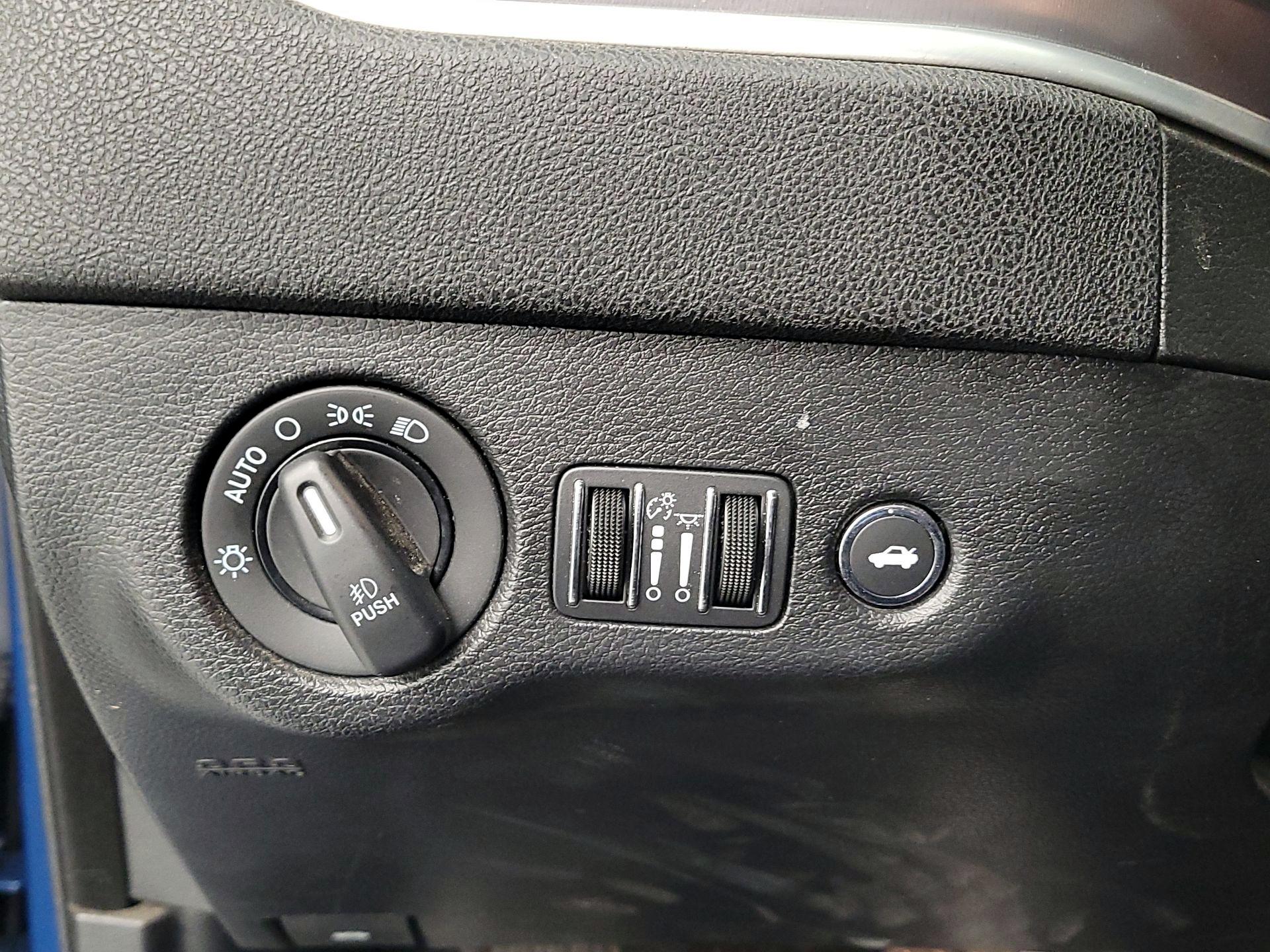 Thumbnail: 2021 Dodge Charger - 13