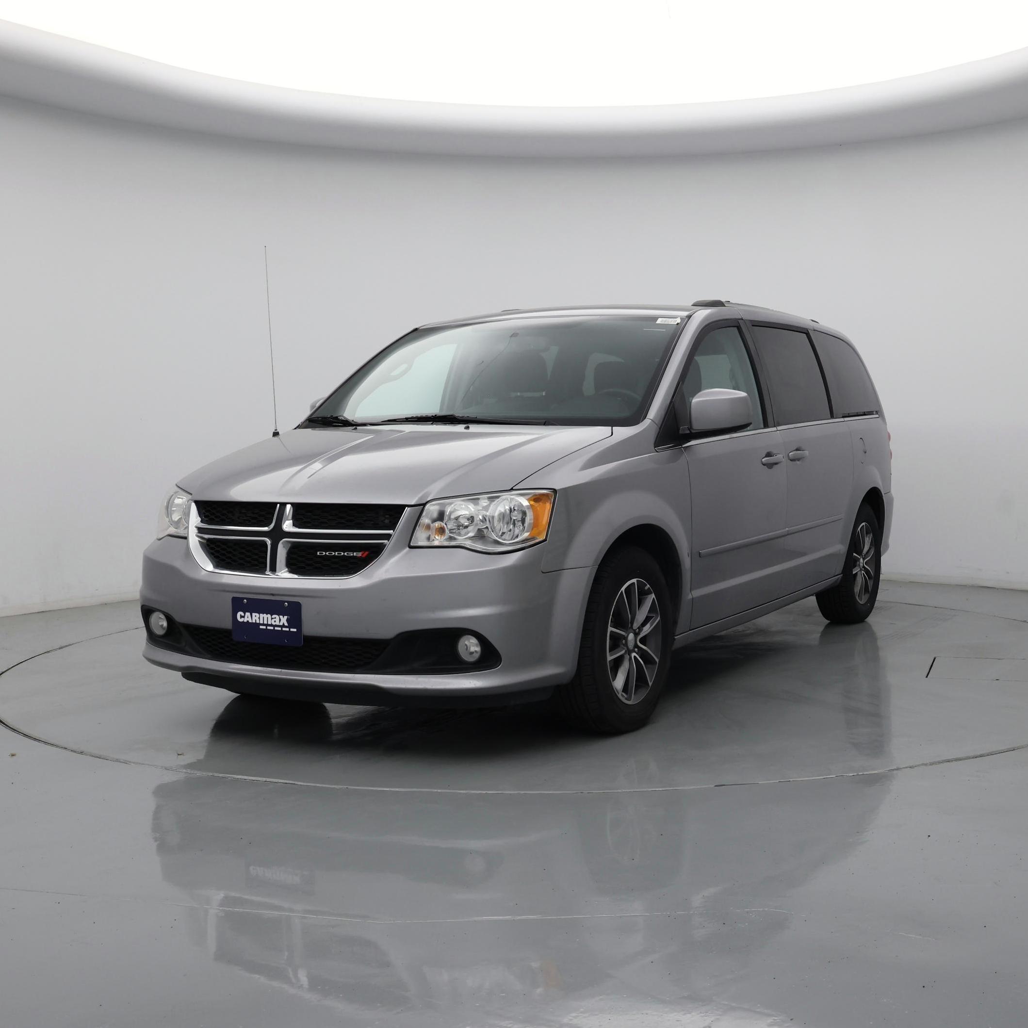 Thumbnail: 2017 Dodge Grand Caravan - 4