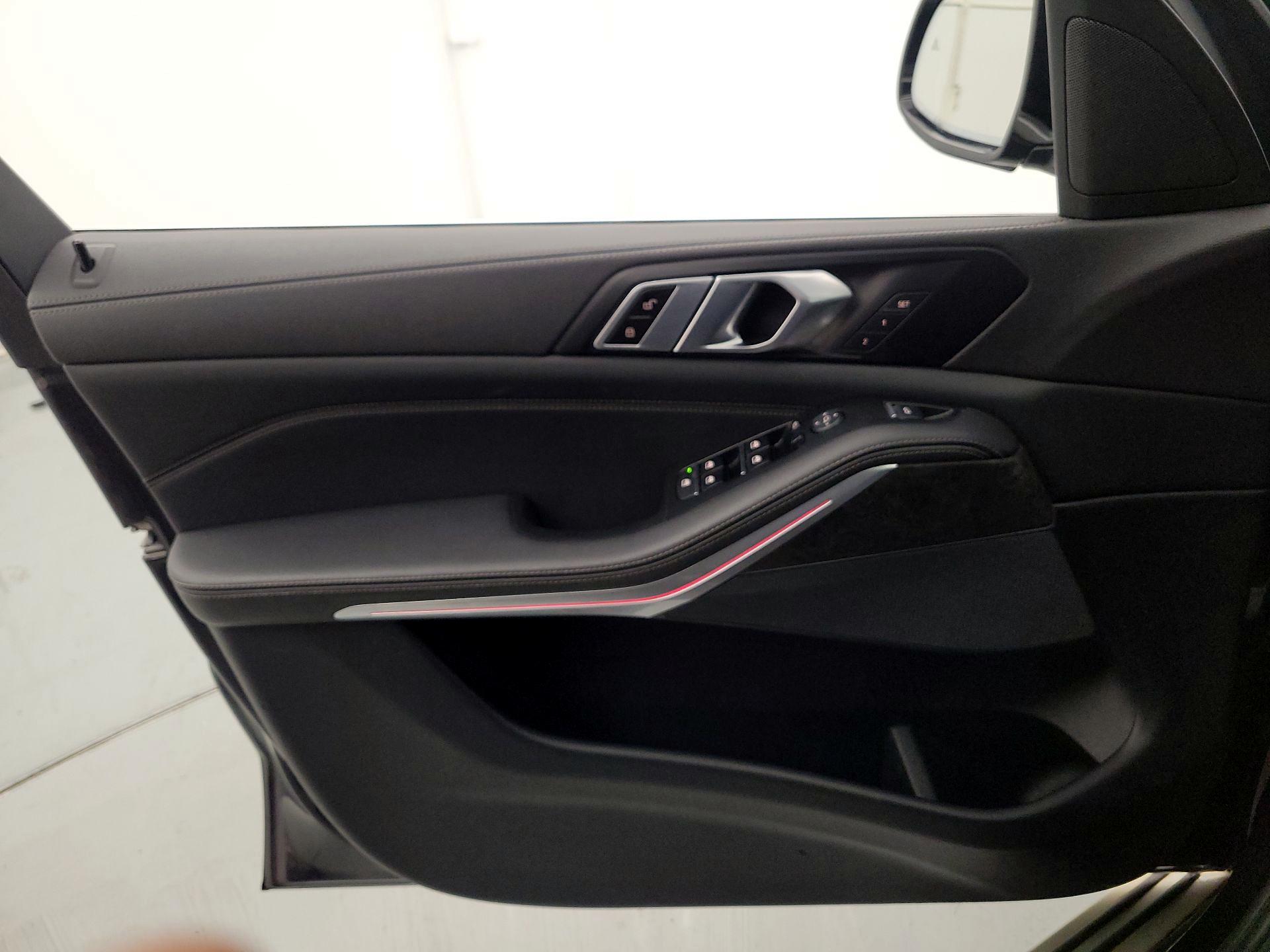 Thumbnail: 2023 BMW X5 - 12