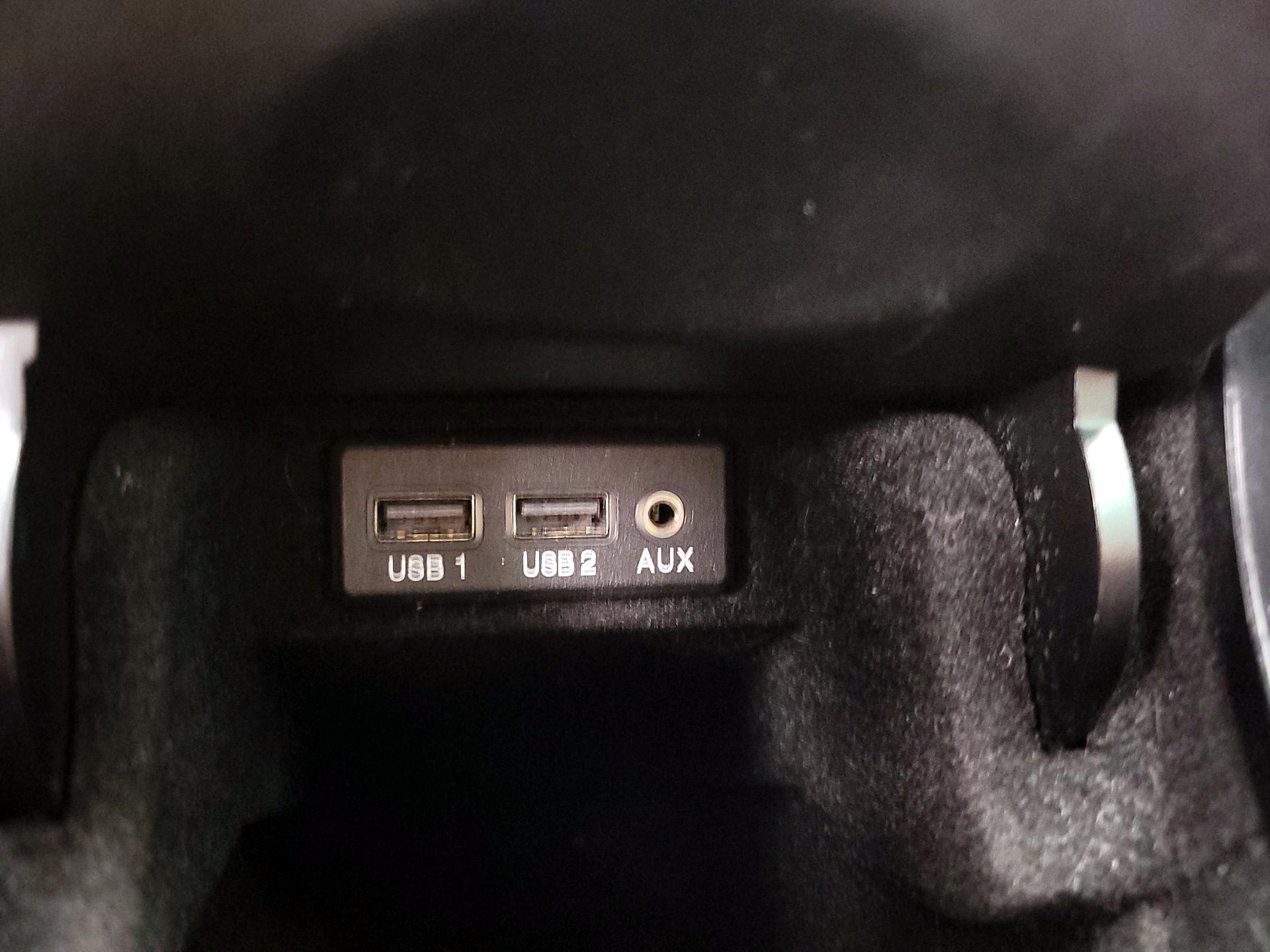 Thumbnail: 2017 Nissan Maxima - 19