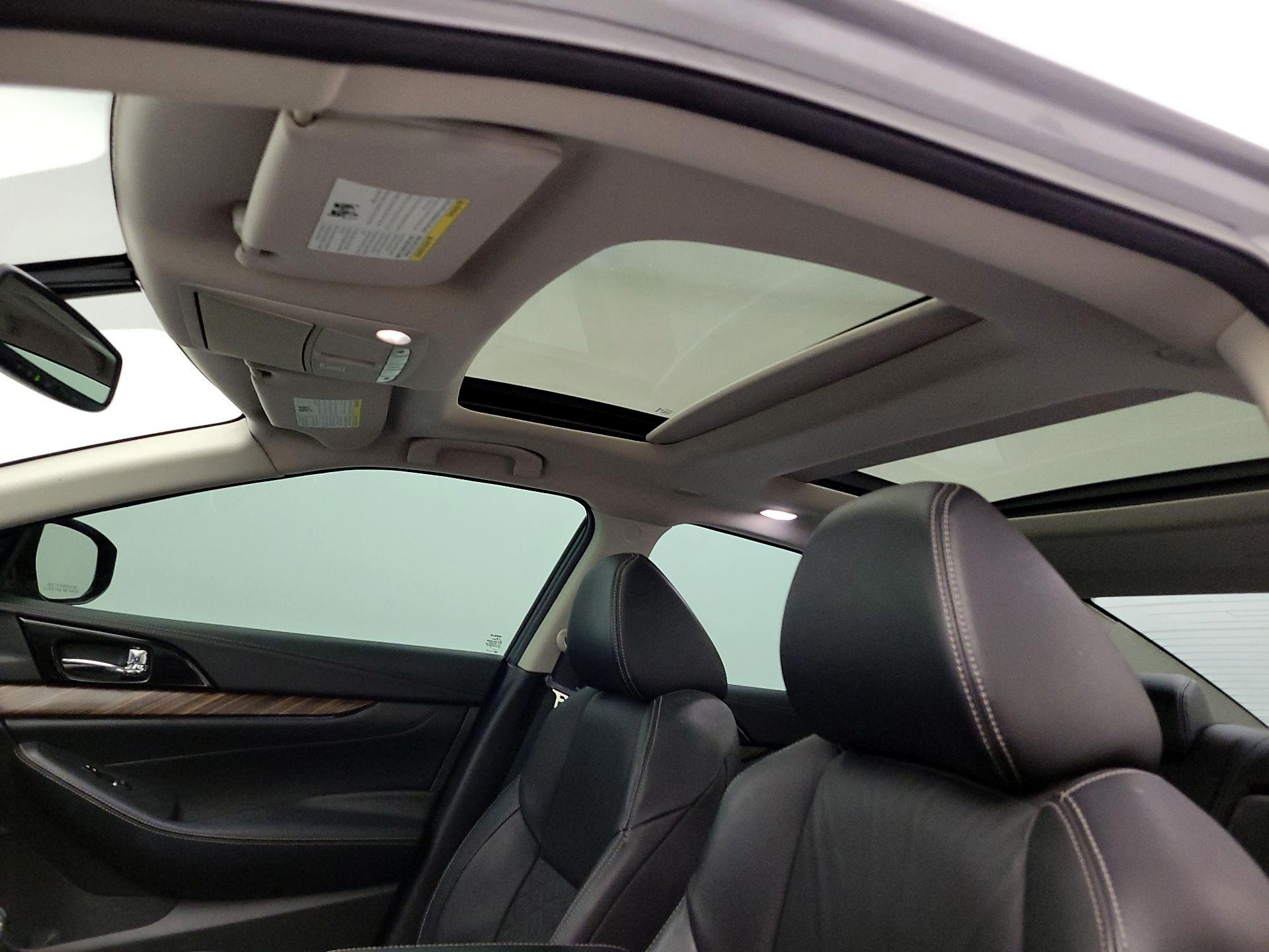 Thumbnail: 2017 Nissan Maxima - 20