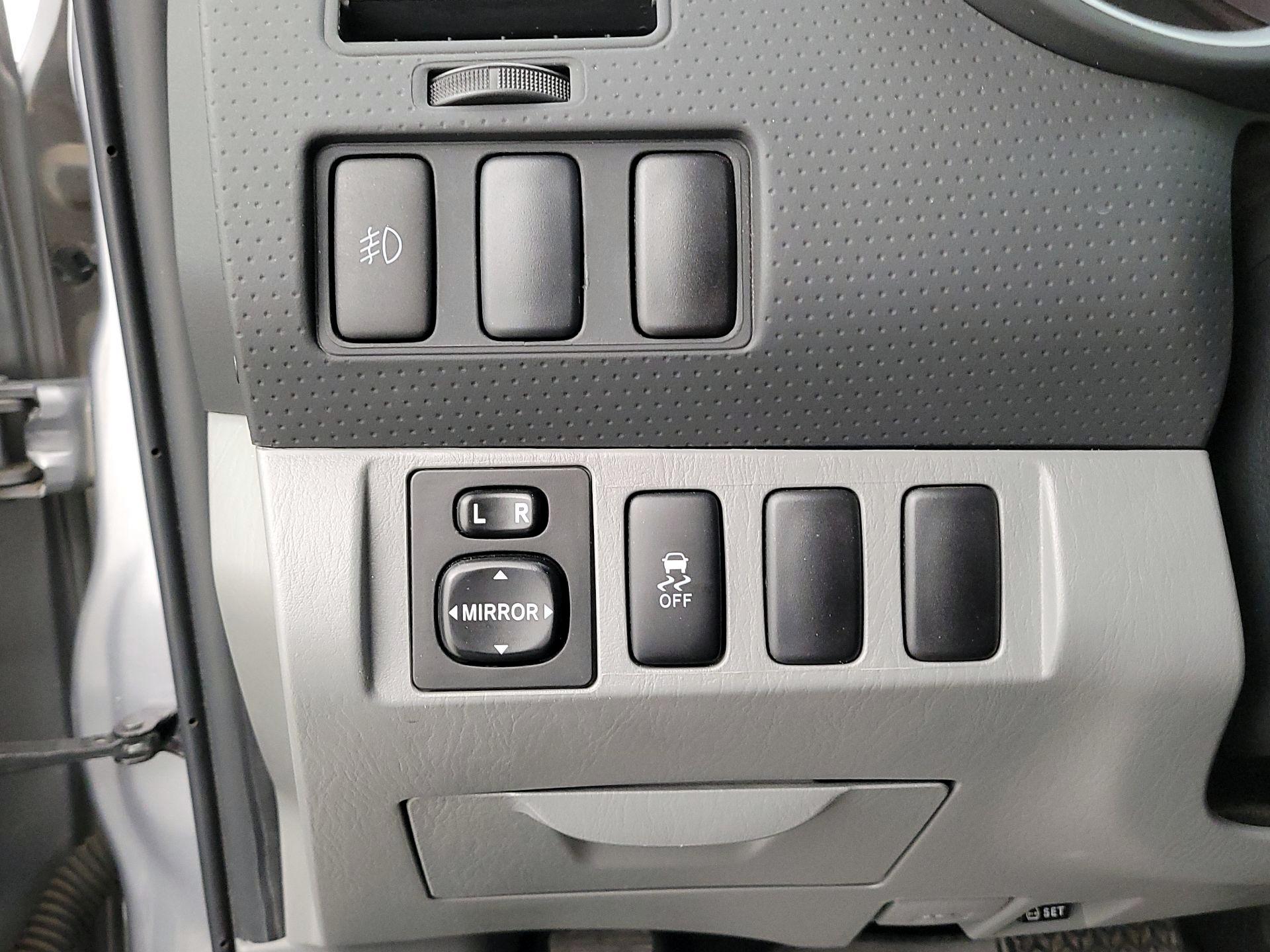 Thumbnail: 2015 Toyota Tacoma - 13