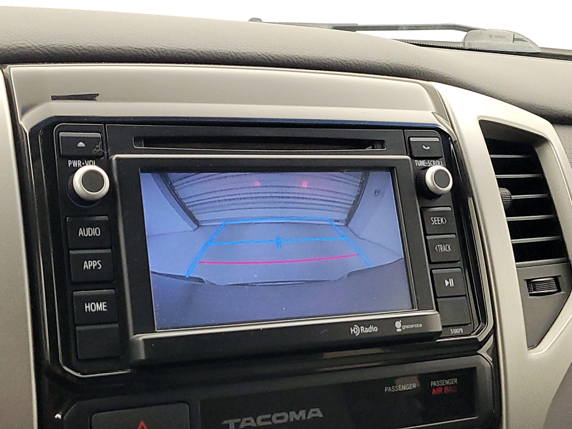 Thumbnail: 2015 Toyota Tacoma - 14