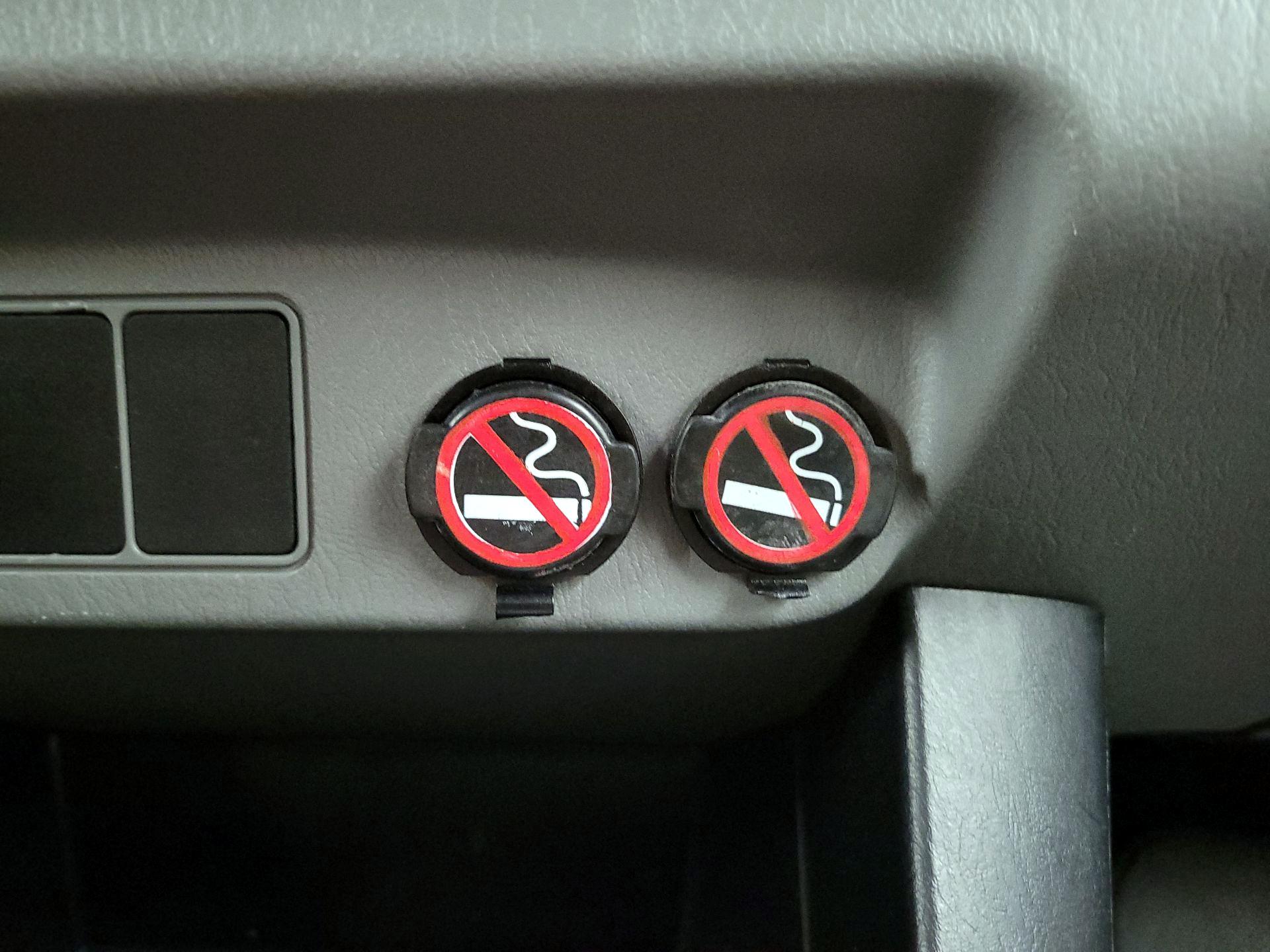 Thumbnail: 2015 Toyota Tacoma - 18