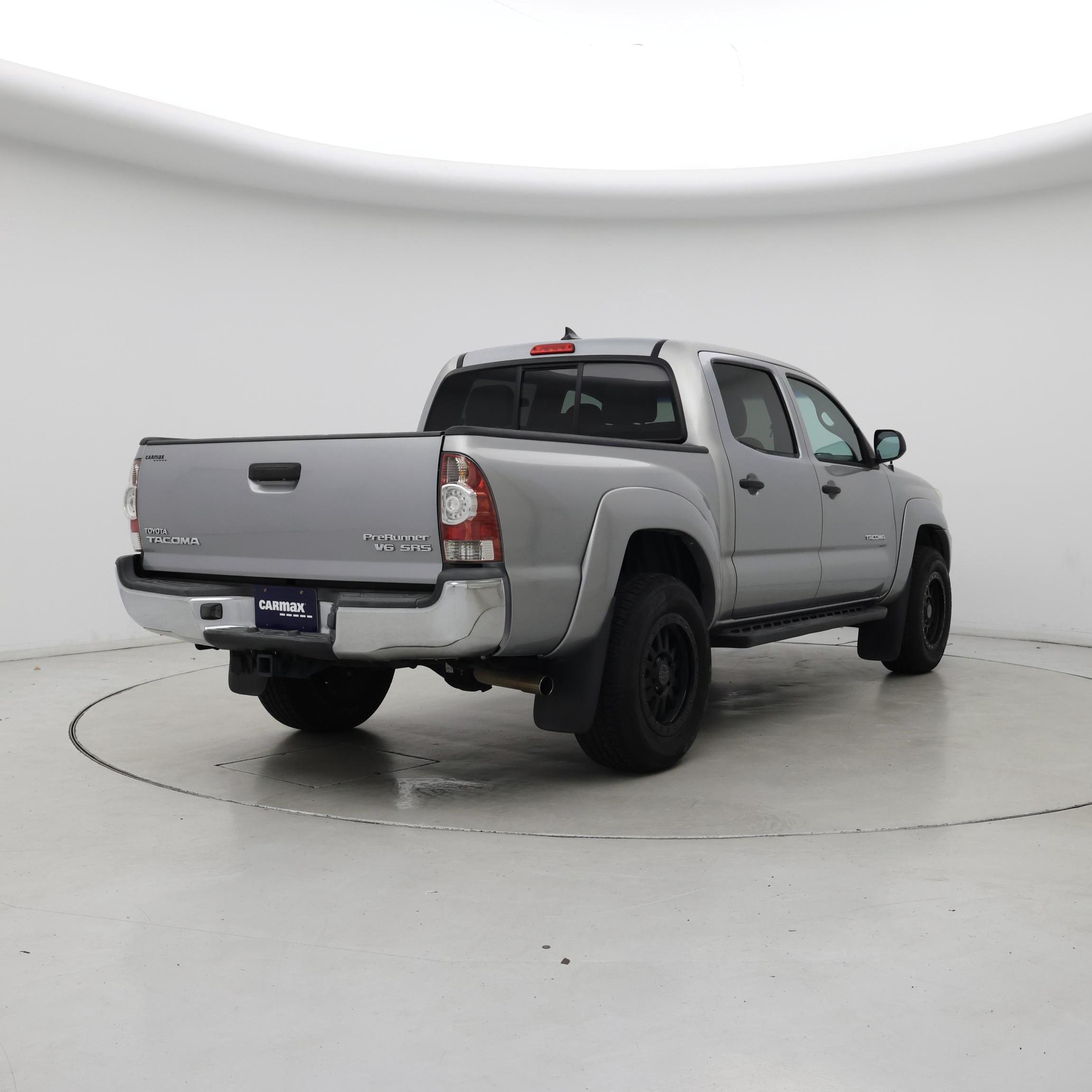 Thumbnail: 2015 Toyota Tacoma - 8