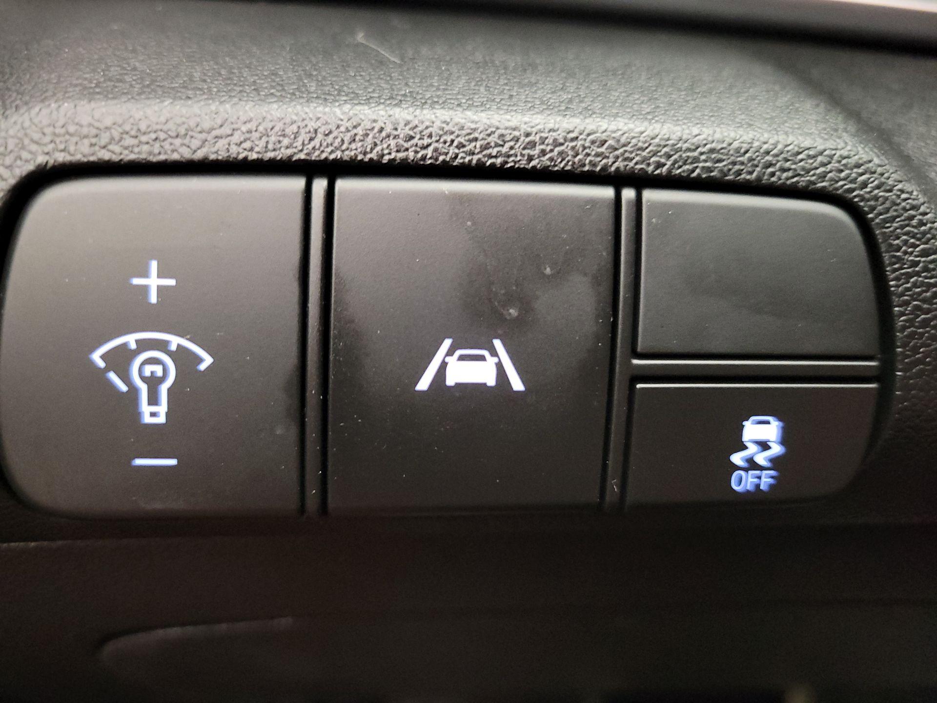 Thumbnail: 2023 Hyundai Elantra - 13