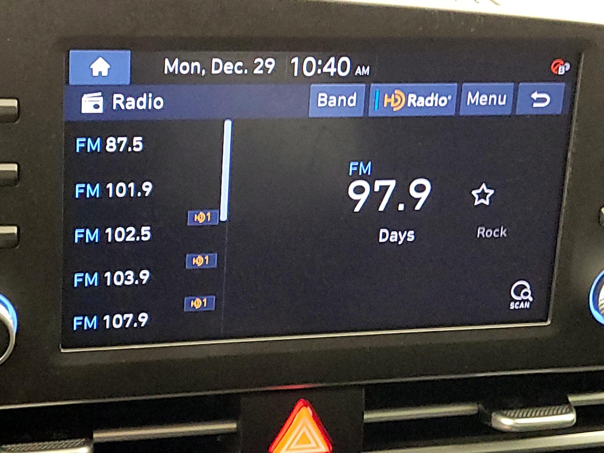 Thumbnail: 2023 Hyundai Elantra - 15