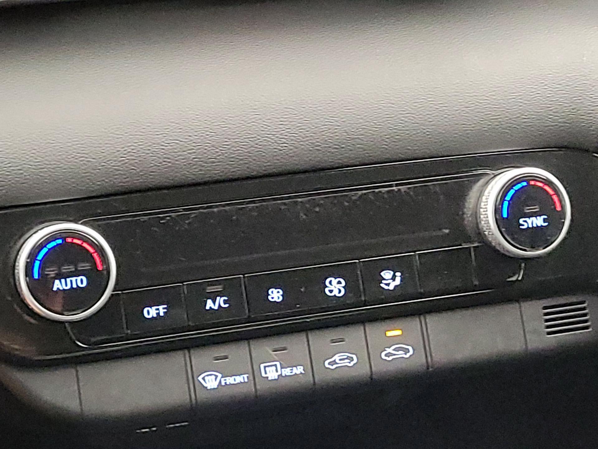 Thumbnail: 2023 Hyundai Elantra - 16