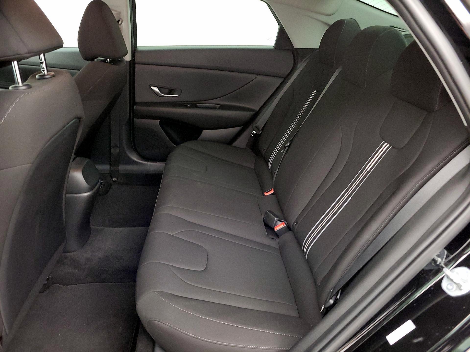 Thumbnail: 2023 Hyundai Elantra - 19