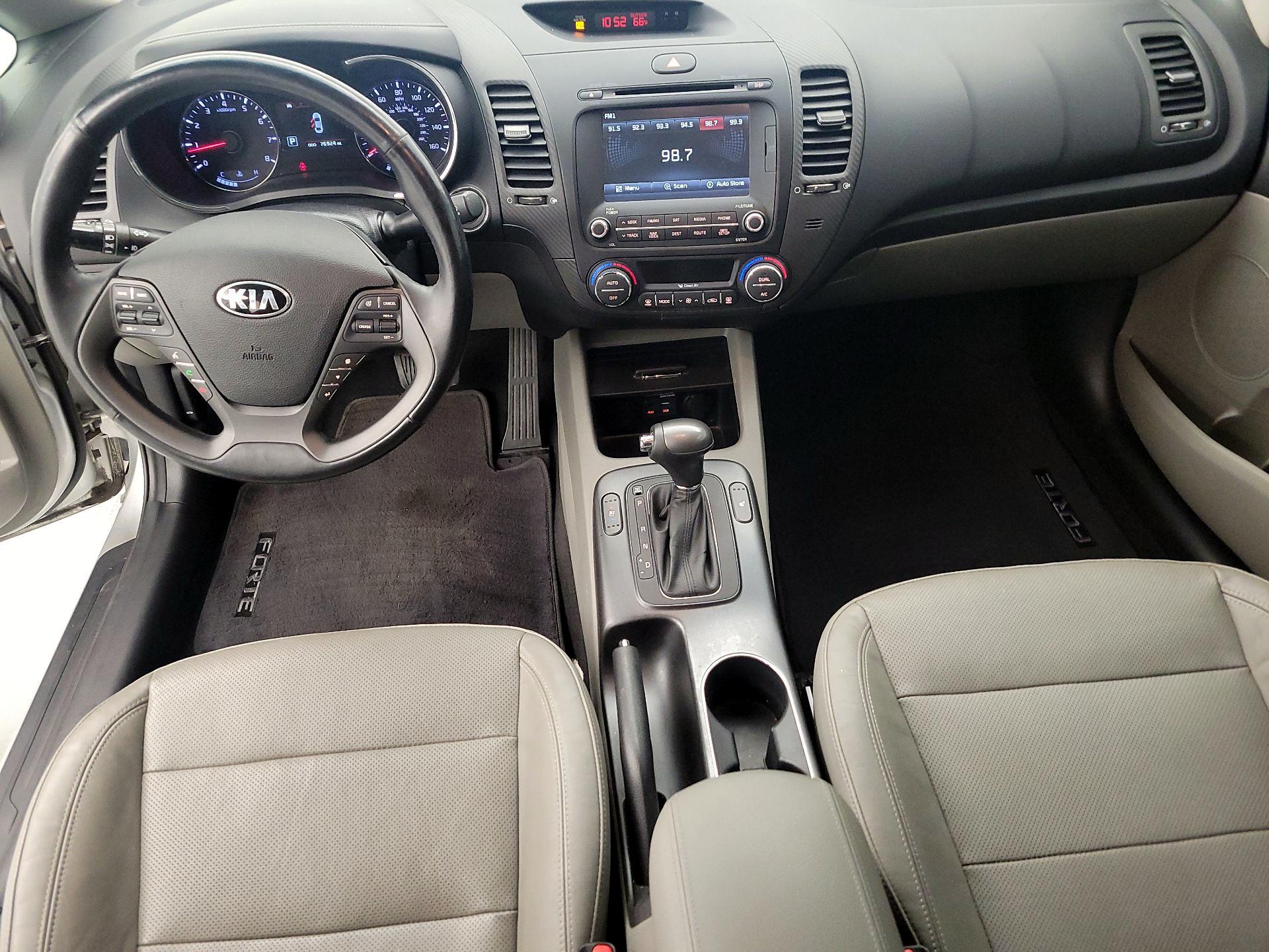 Thumbnail: 2015 Kia Forte - 9