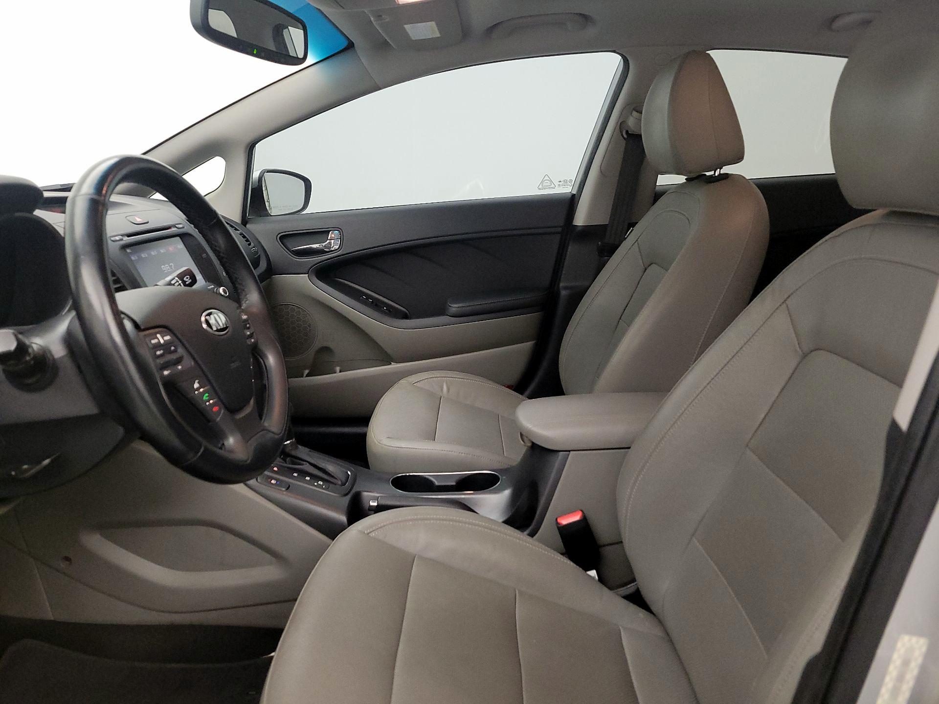 Thumbnail: 2015 Kia Forte - 11