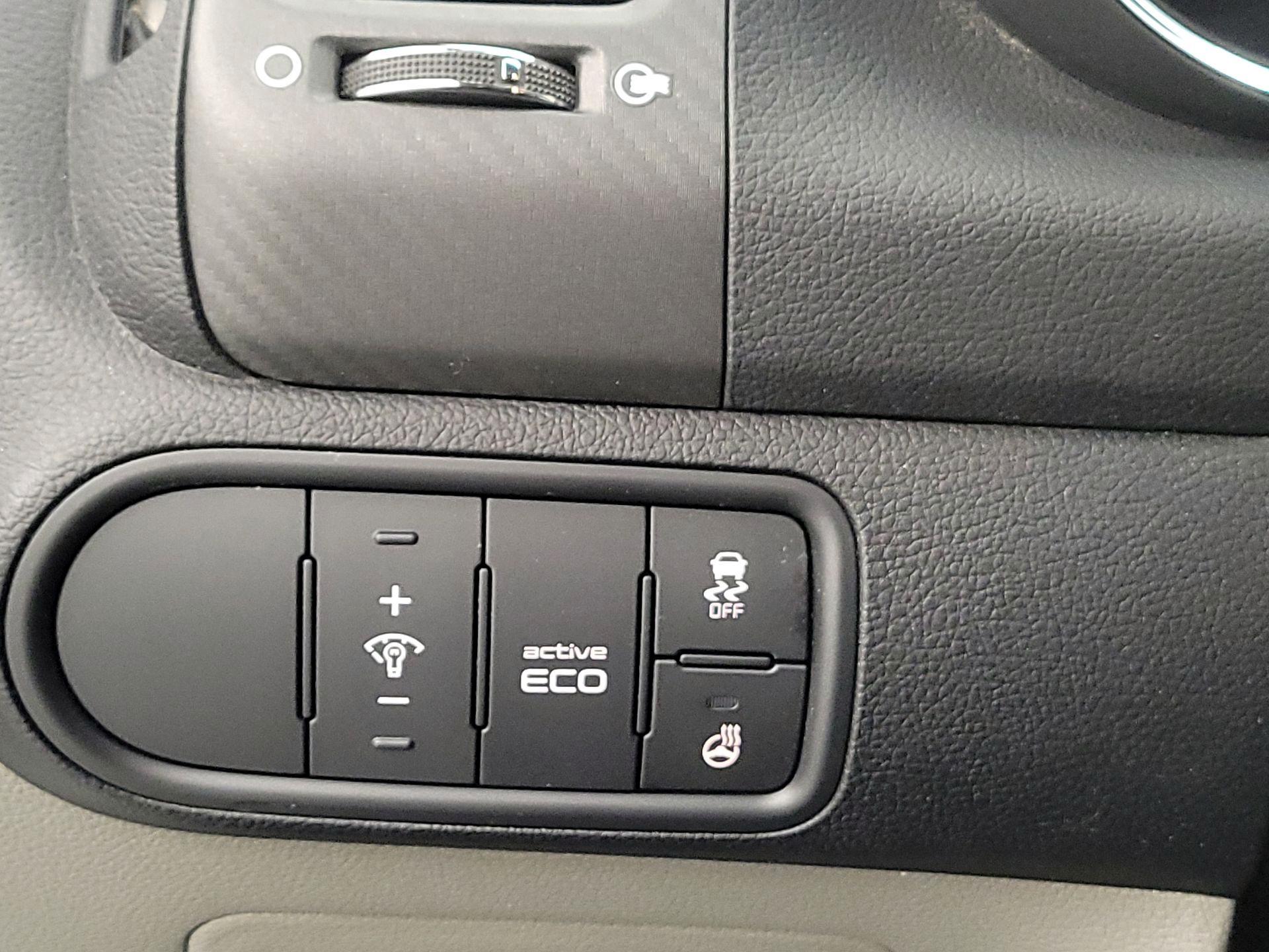 Thumbnail: 2015 Kia Forte - 13