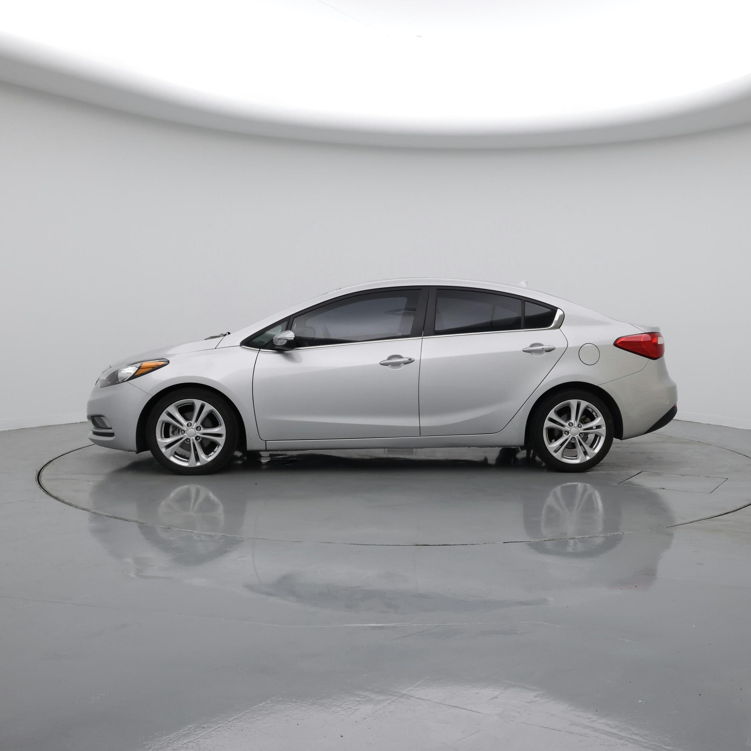 Thumbnail: 2015 Kia Forte - 3