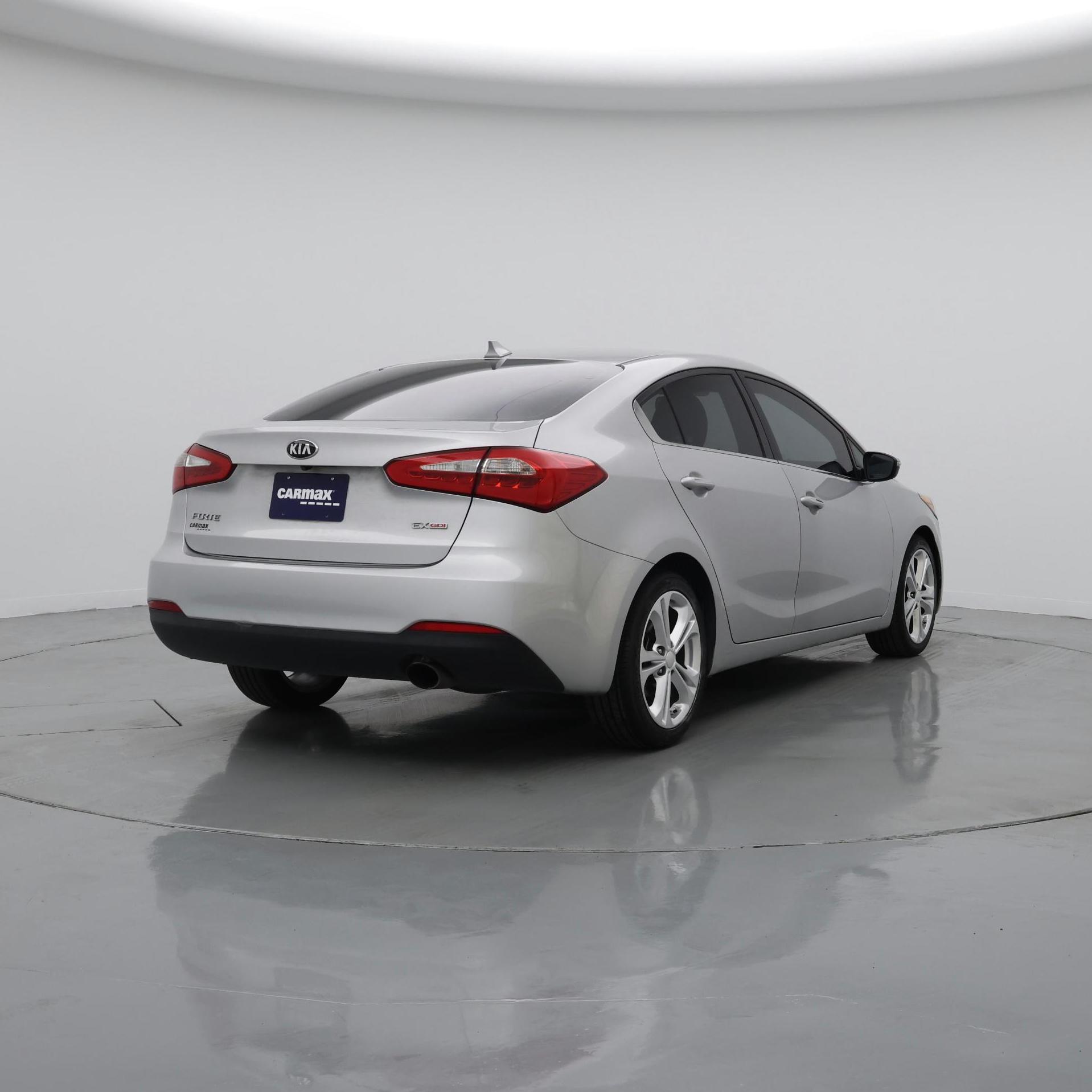 Thumbnail: 2015 Kia Forte - 8