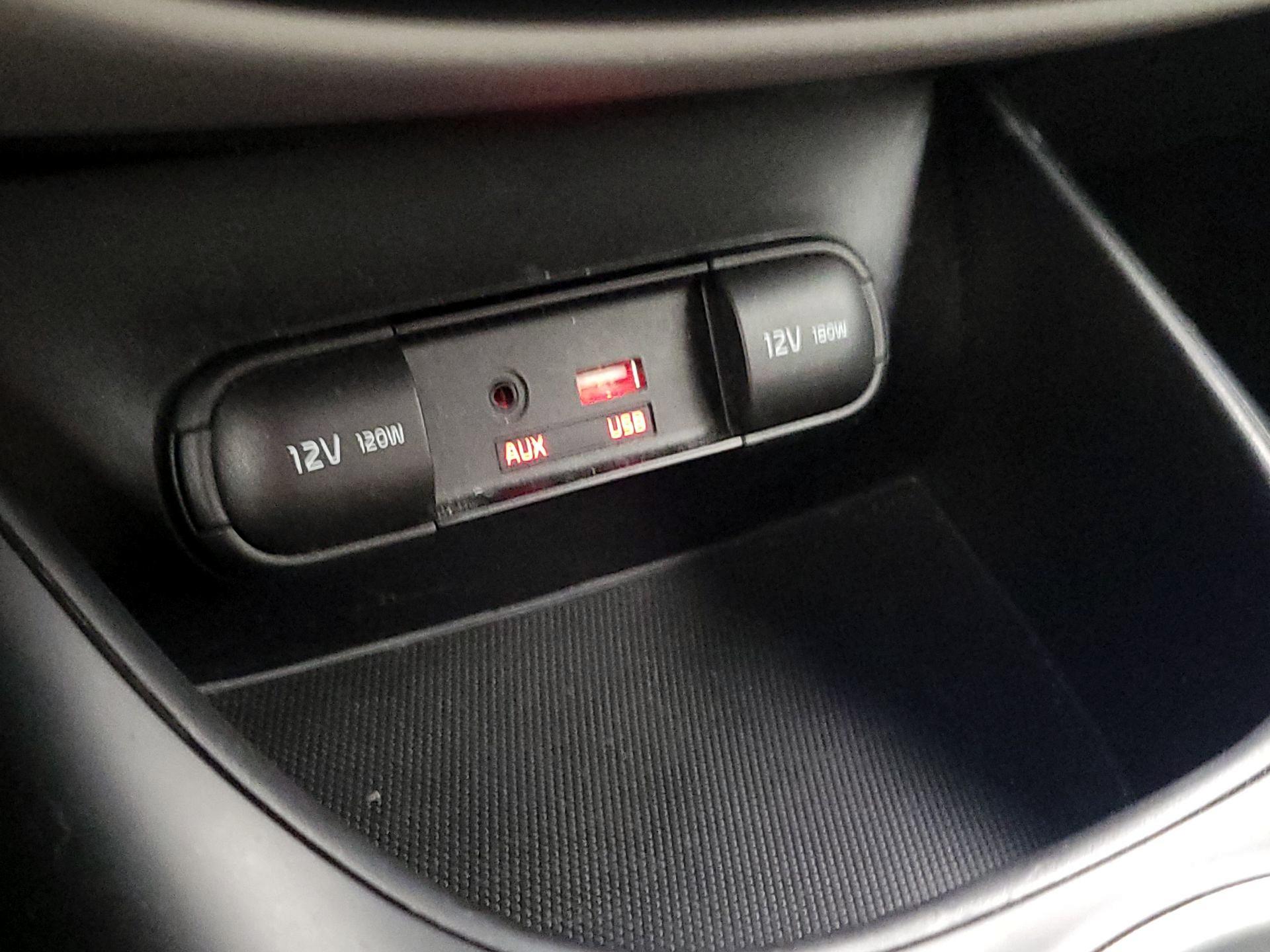 Thumbnail: 2019 Kia Soul - 18