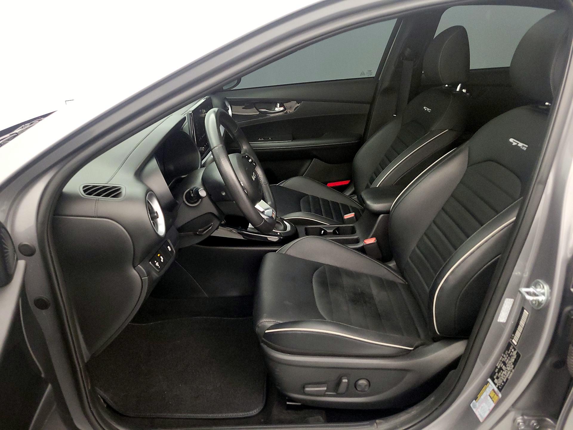 Thumbnail: 2024 Kia Forte - 11