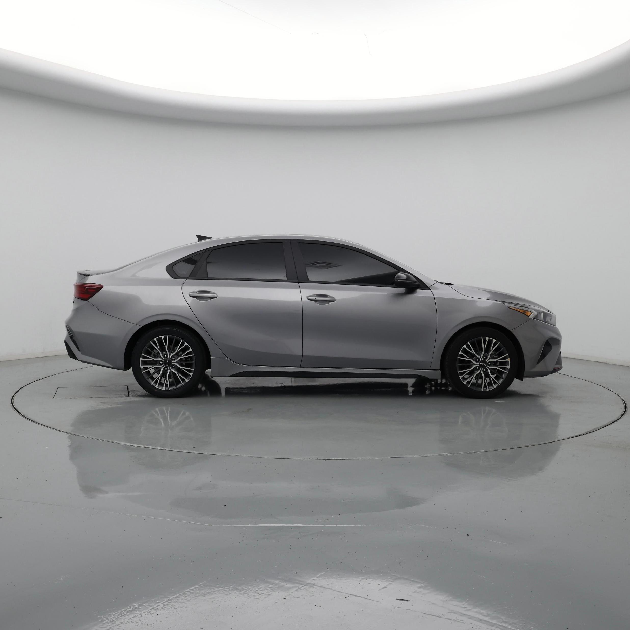 Thumbnail: 2024 Kia Forte - 7