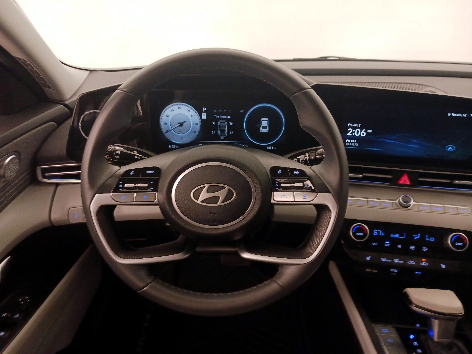 Thumbnail: 2025 Hyundai Elantra - 10