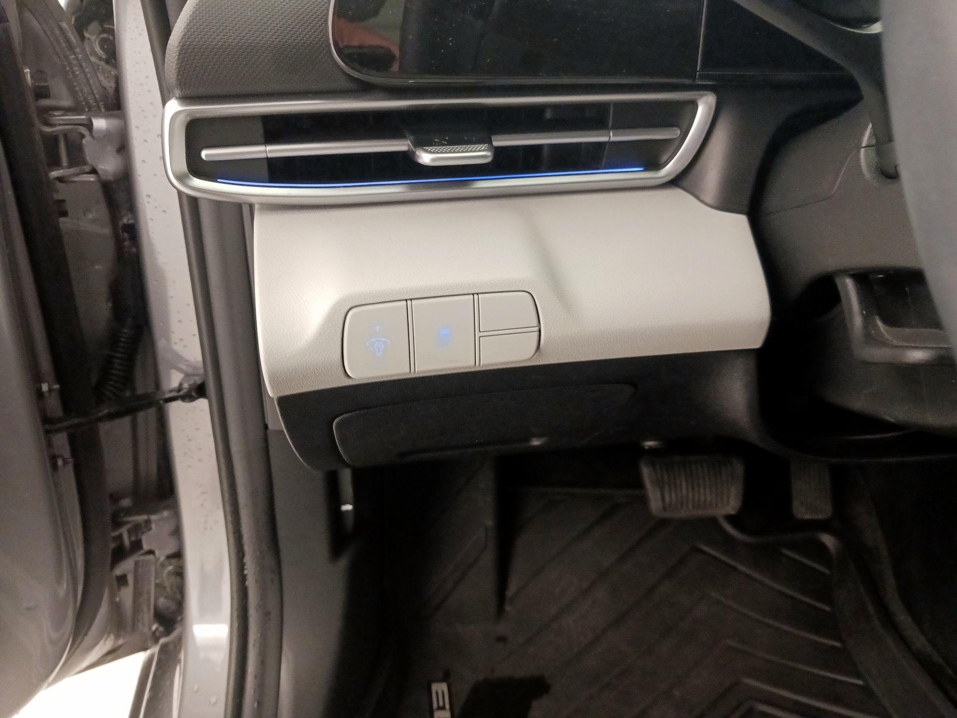 Thumbnail: 2025 Hyundai Elantra - 13