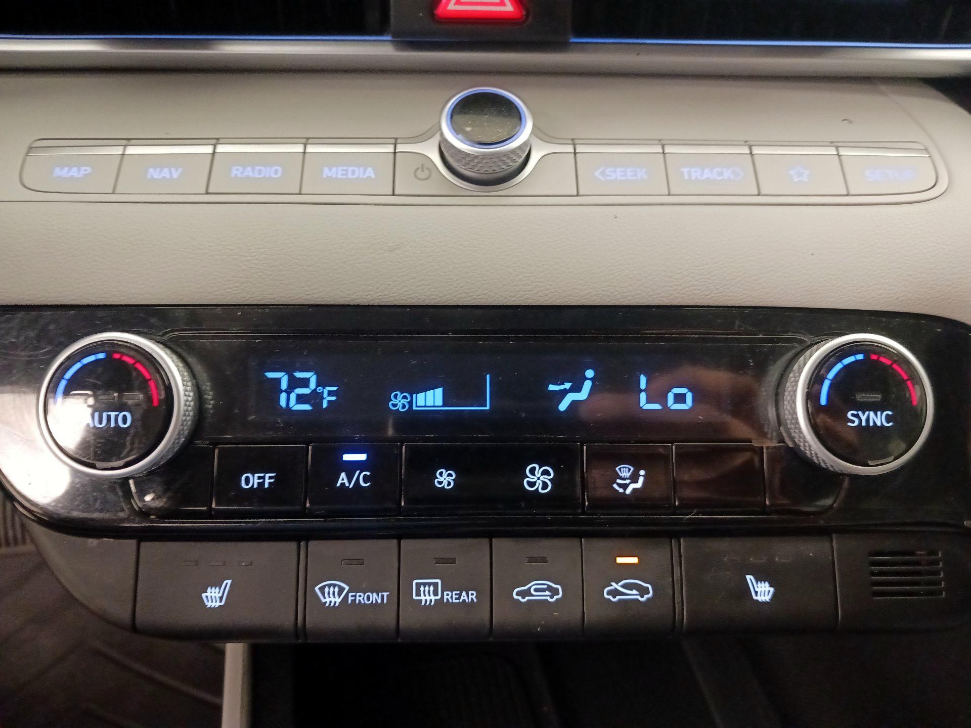 Thumbnail: 2025 Hyundai Elantra - 17