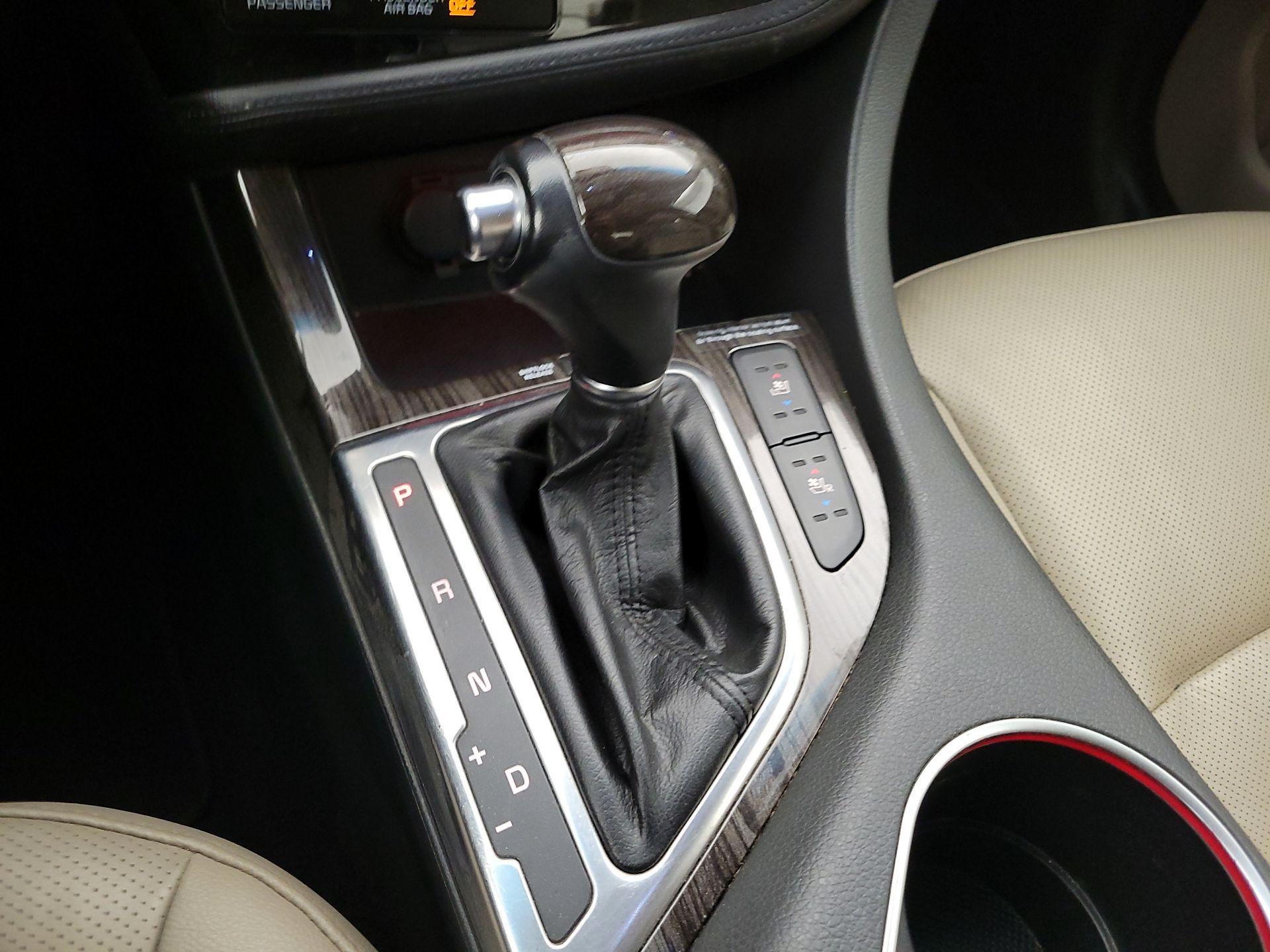 Thumbnail: 2014 Kia Optima - 17