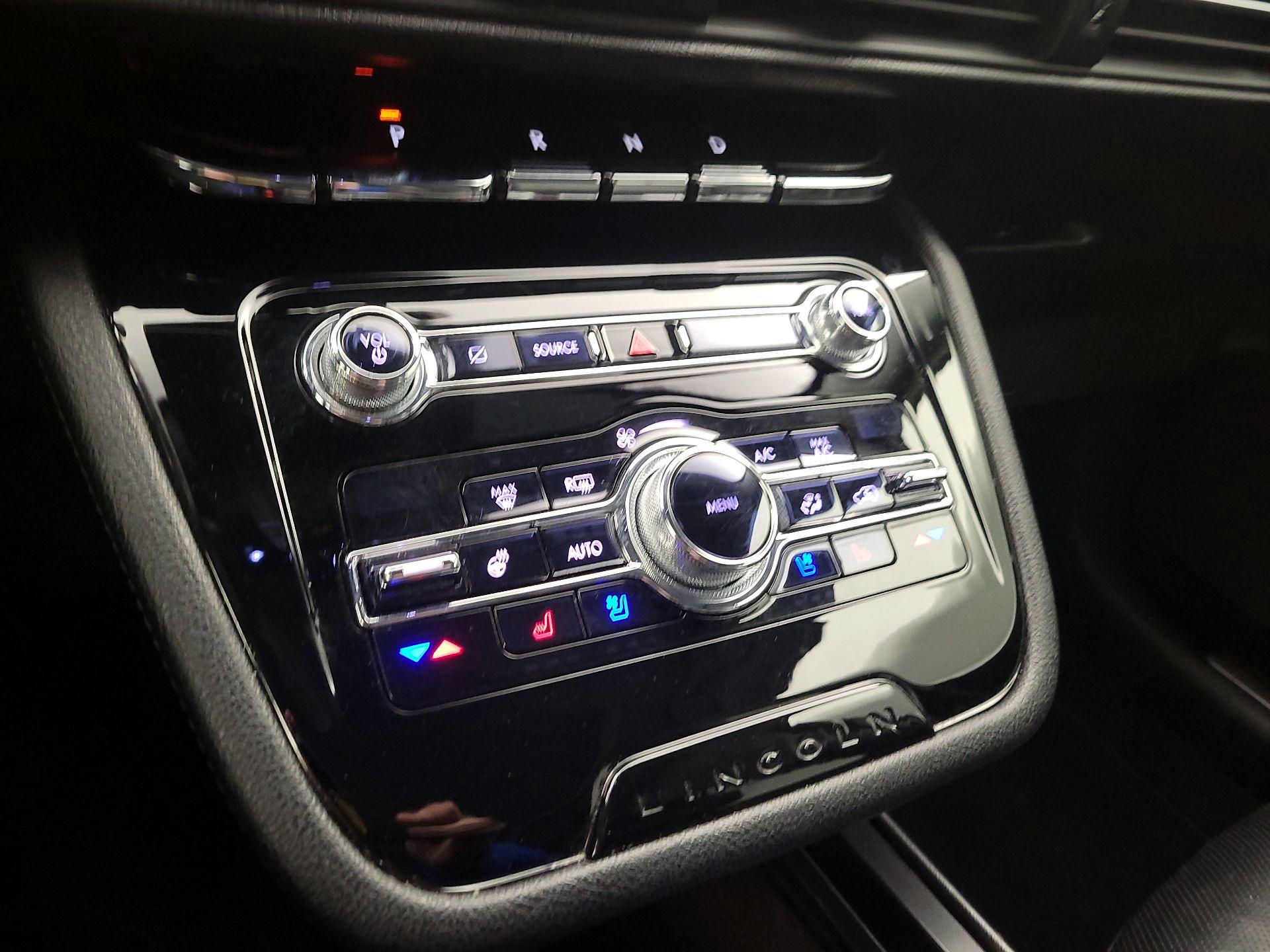 Thumbnail: 2020 Lincoln Corsair - 17