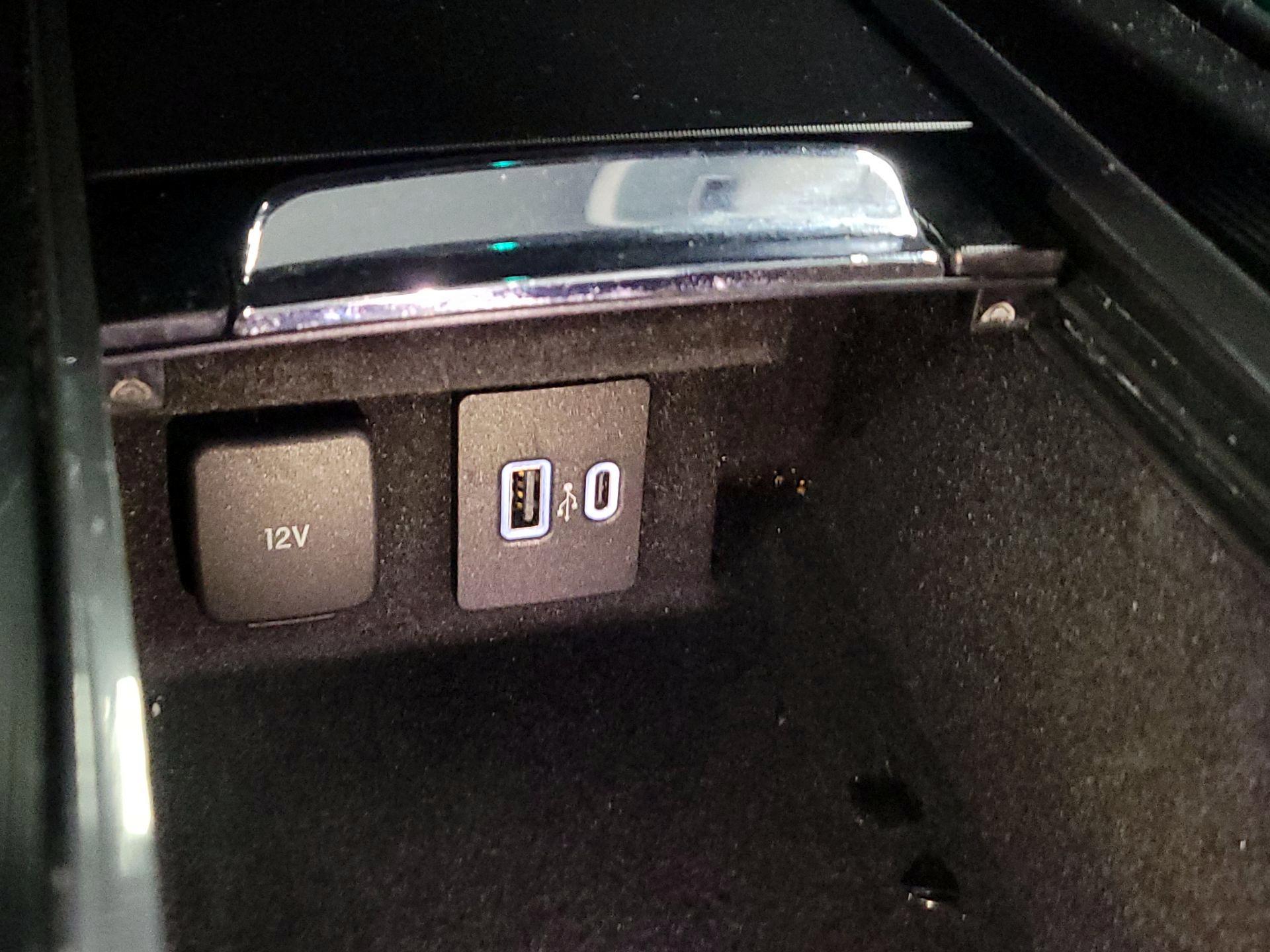 Thumbnail: 2020 Lincoln Corsair - 19