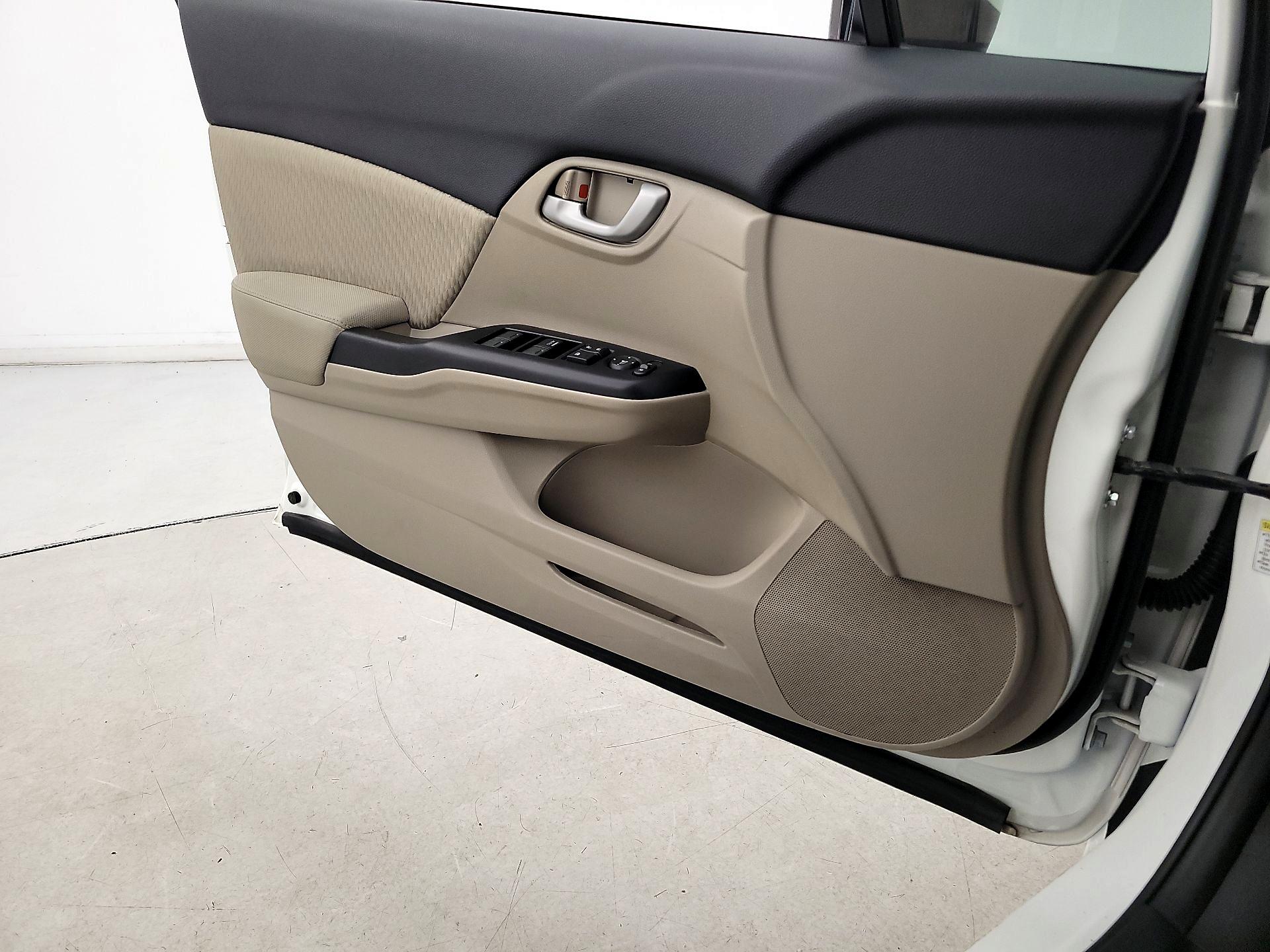 Thumbnail: 2015 Honda Civic - 12