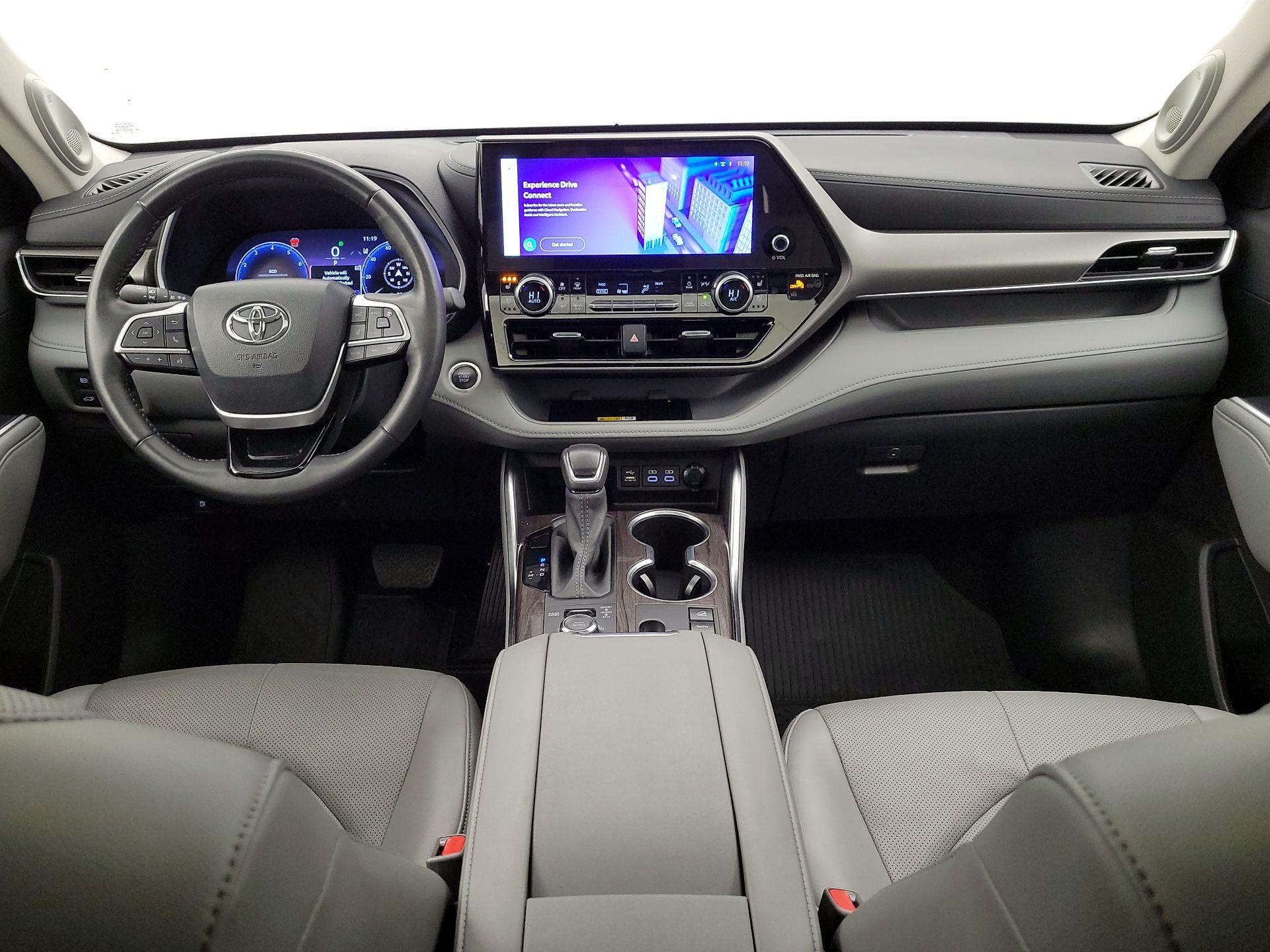 Thumbnail: 2024 Toyota Highlander - 9