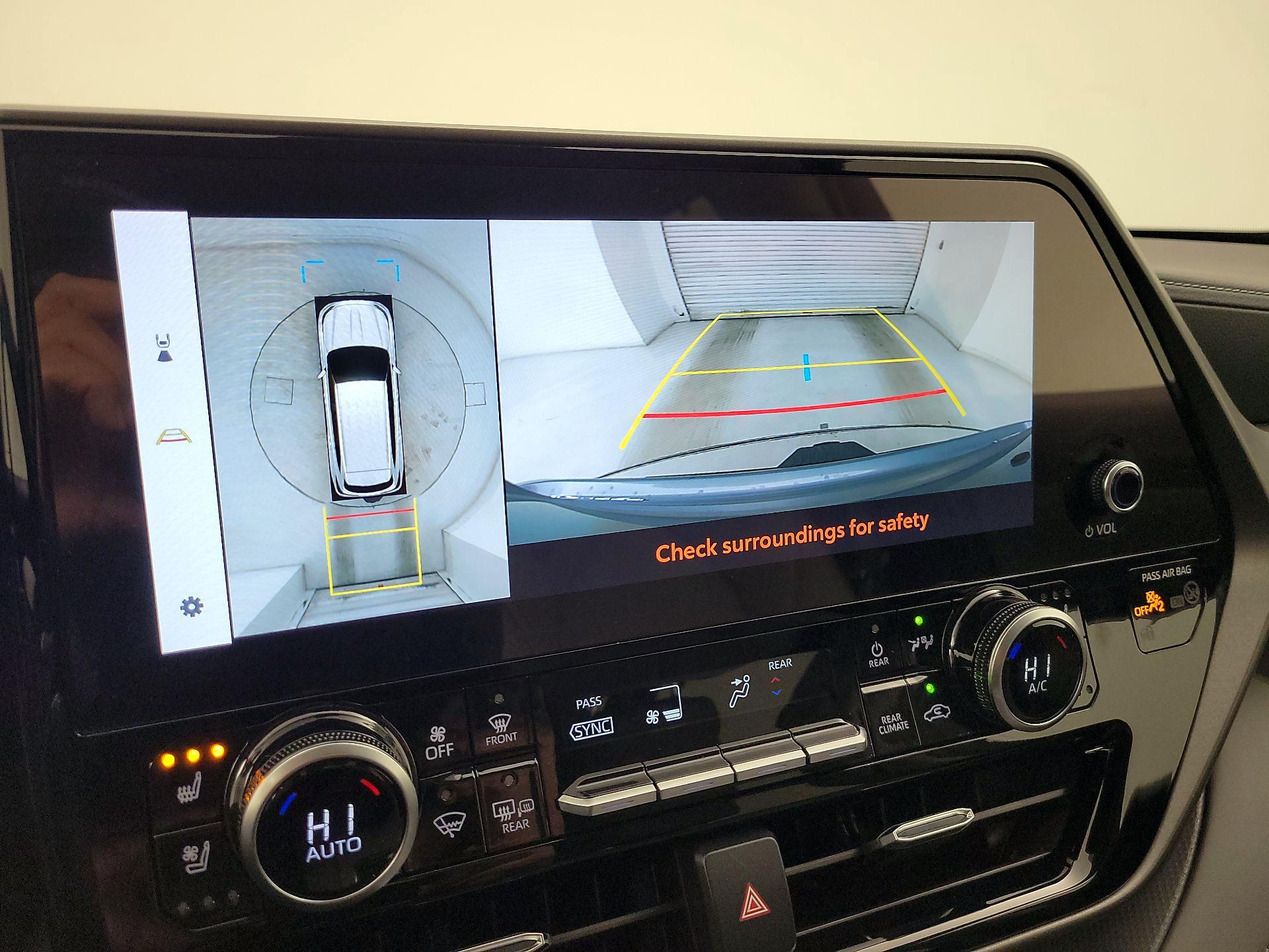 Thumbnail: 2024 Toyota Highlander - 14