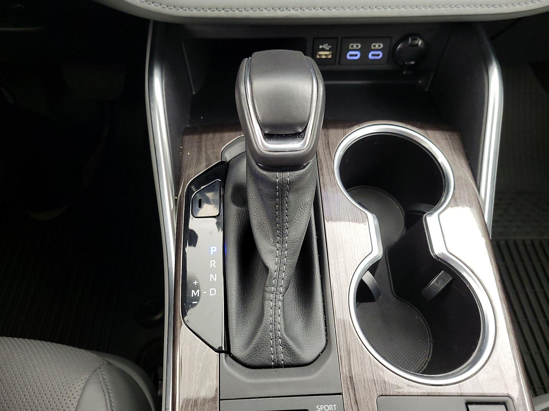 Thumbnail: 2024 Toyota Highlander - 17