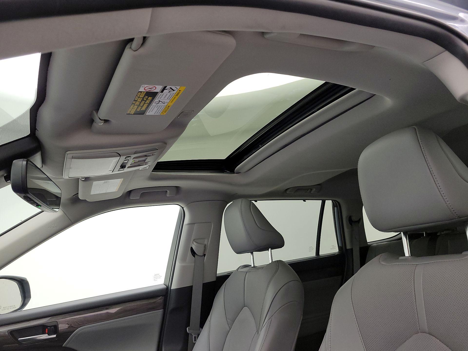 Thumbnail: 2024 Toyota Highlander - 19