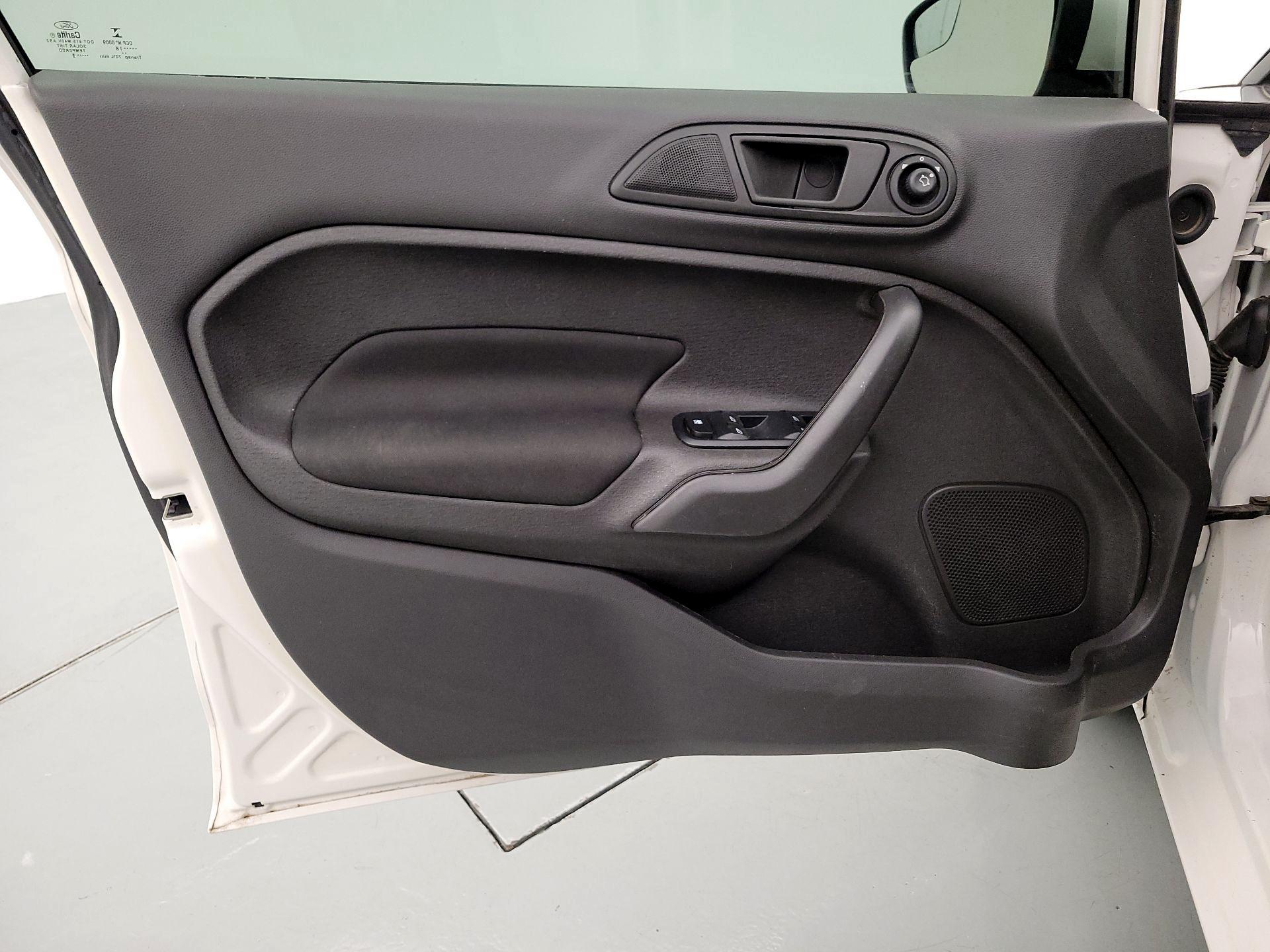 Thumbnail: 2018 Ford Fiesta - 12