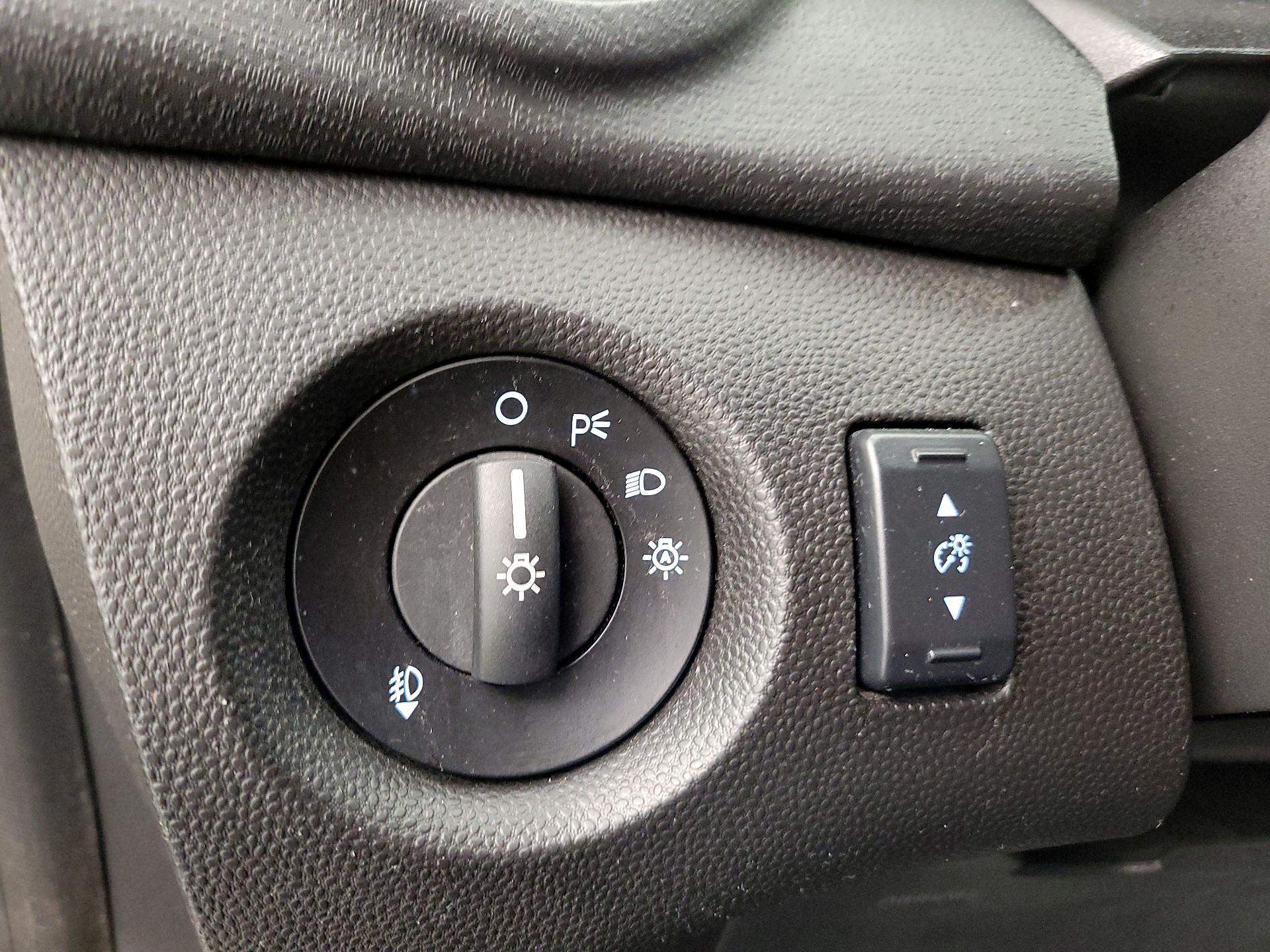 Thumbnail: 2018 Ford Fiesta - 13