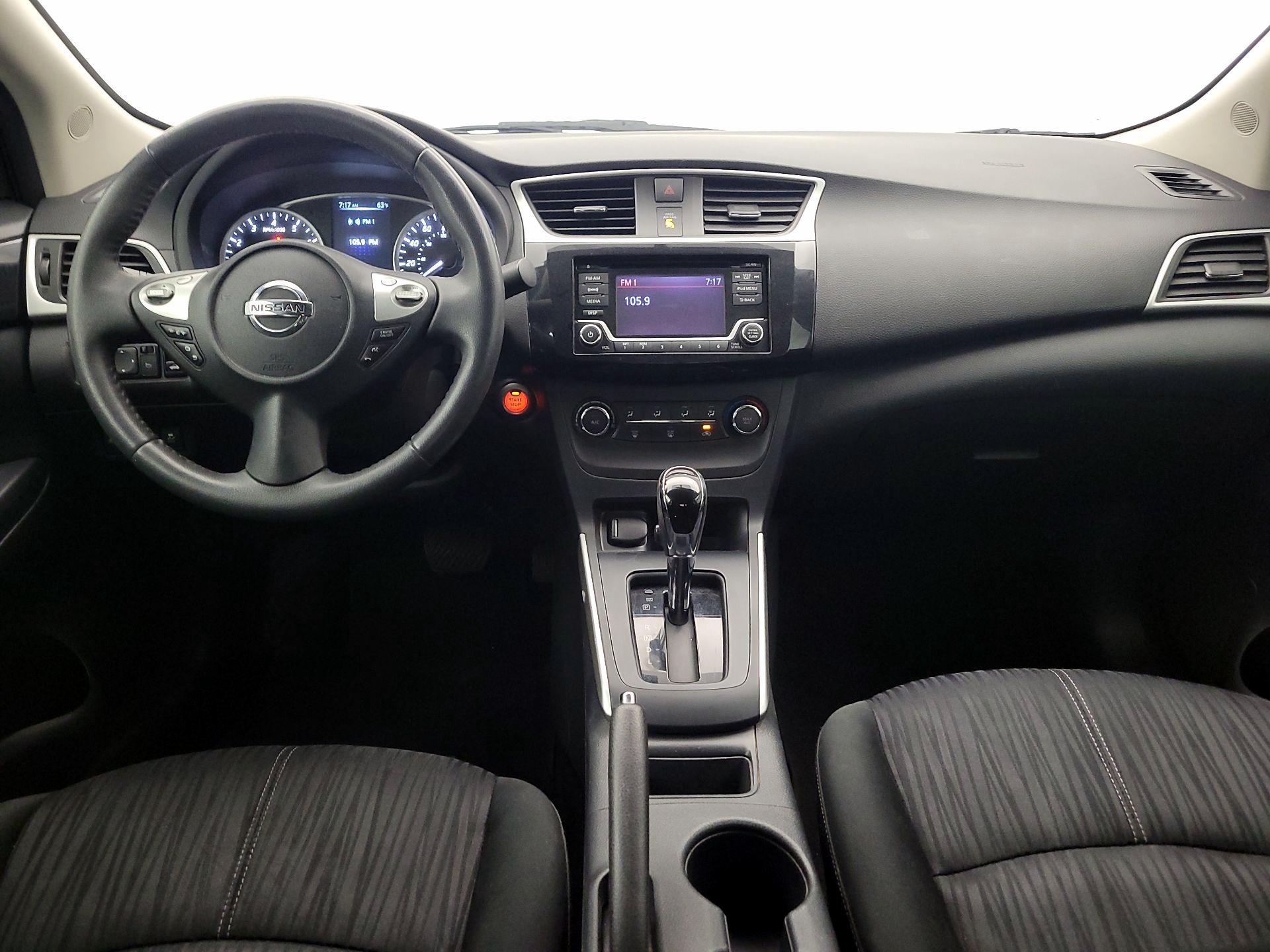 Thumbnail: 2017 Nissan Sentra - 9