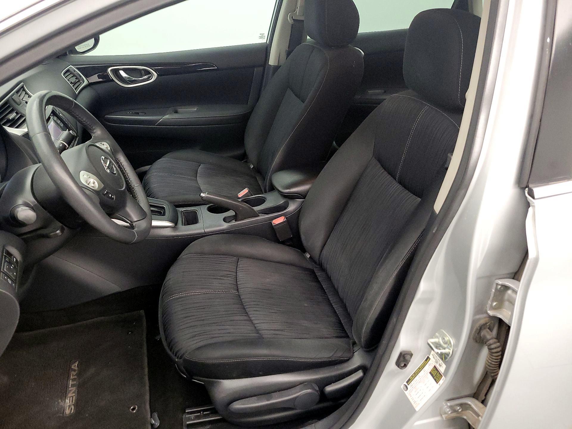 Thumbnail: 2017 Nissan Sentra - 11