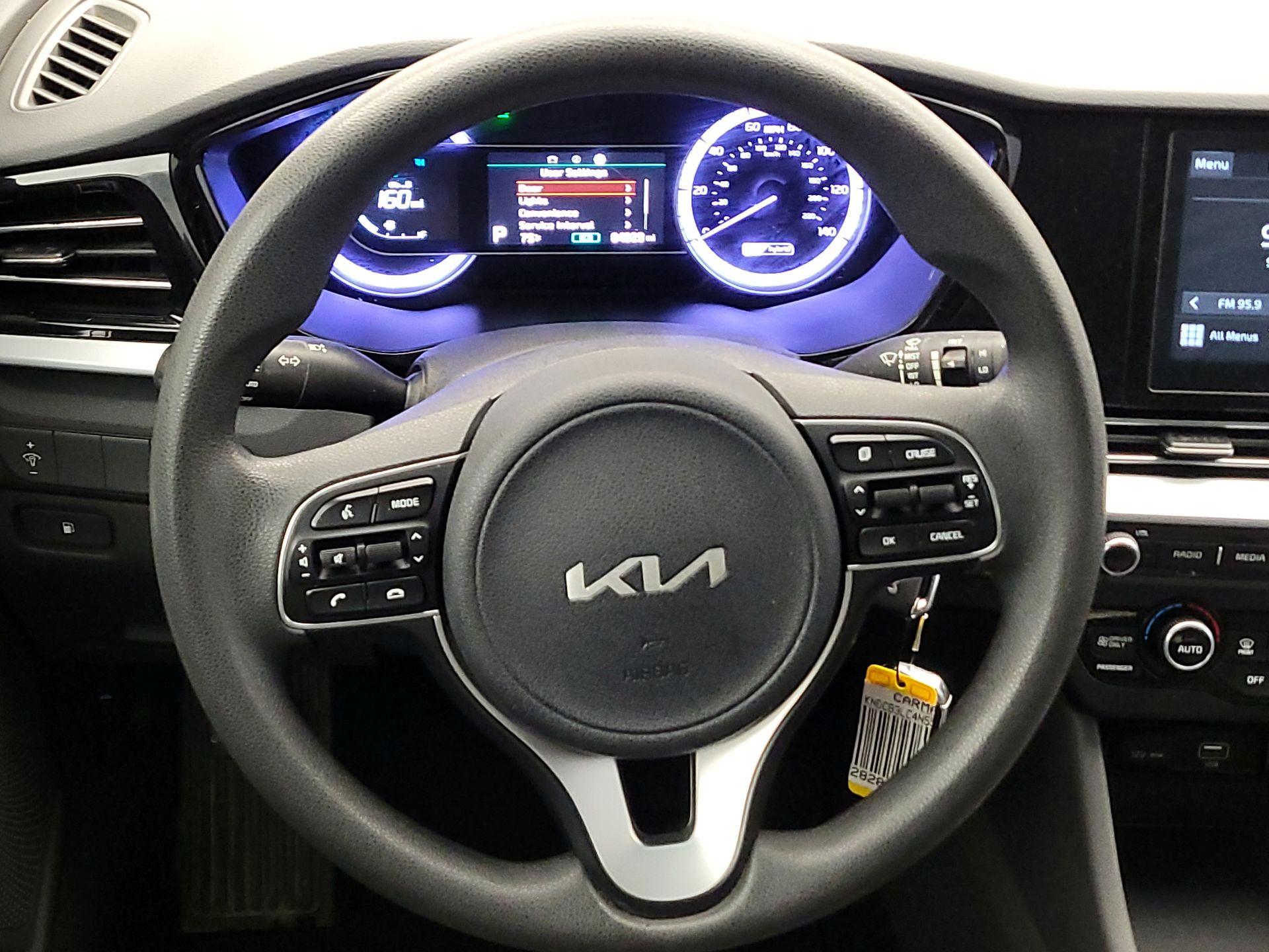 Thumbnail: 2022 Kia Niro - 10