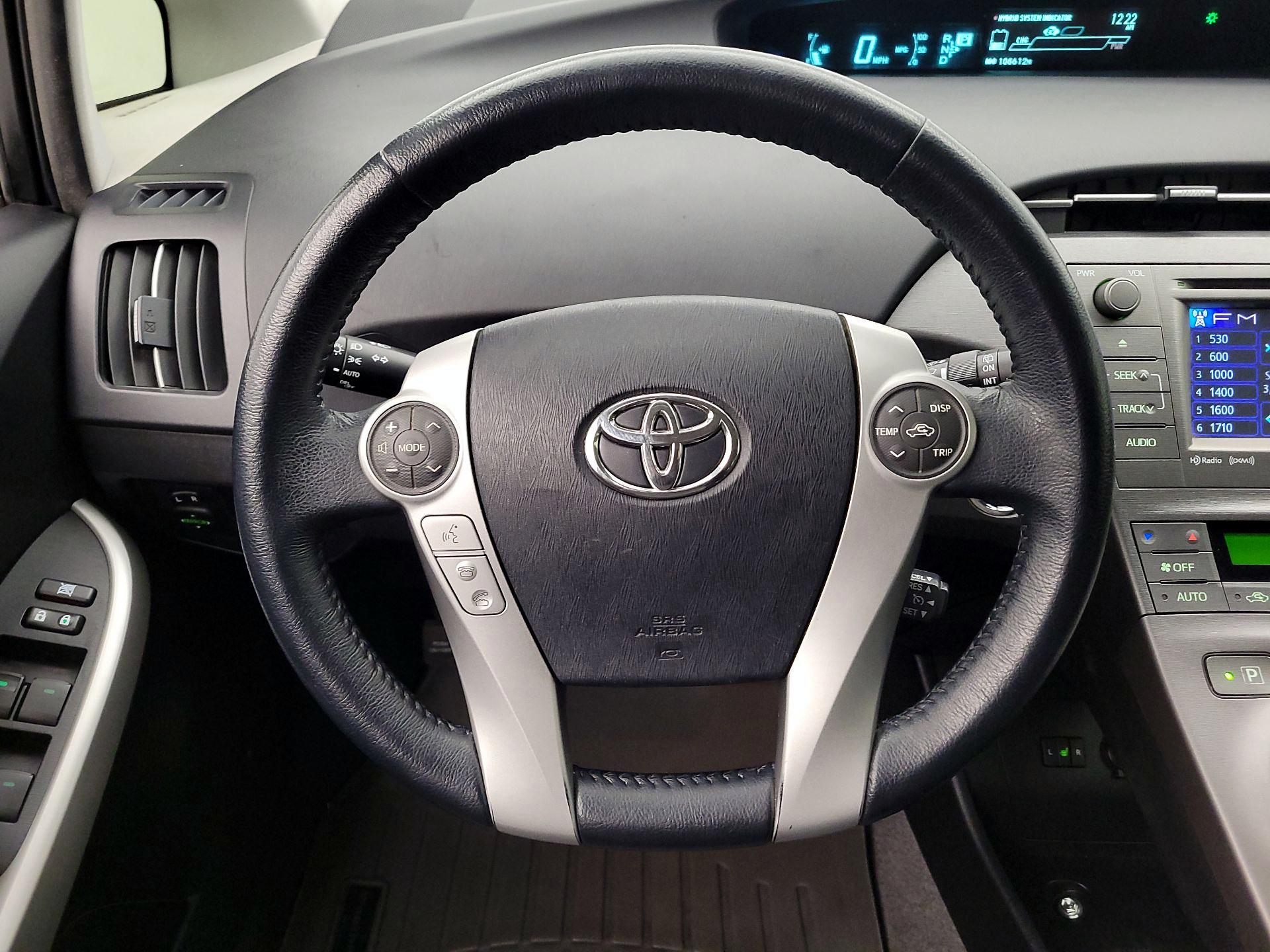 Thumbnail: 2015 Toyota Prius - 10