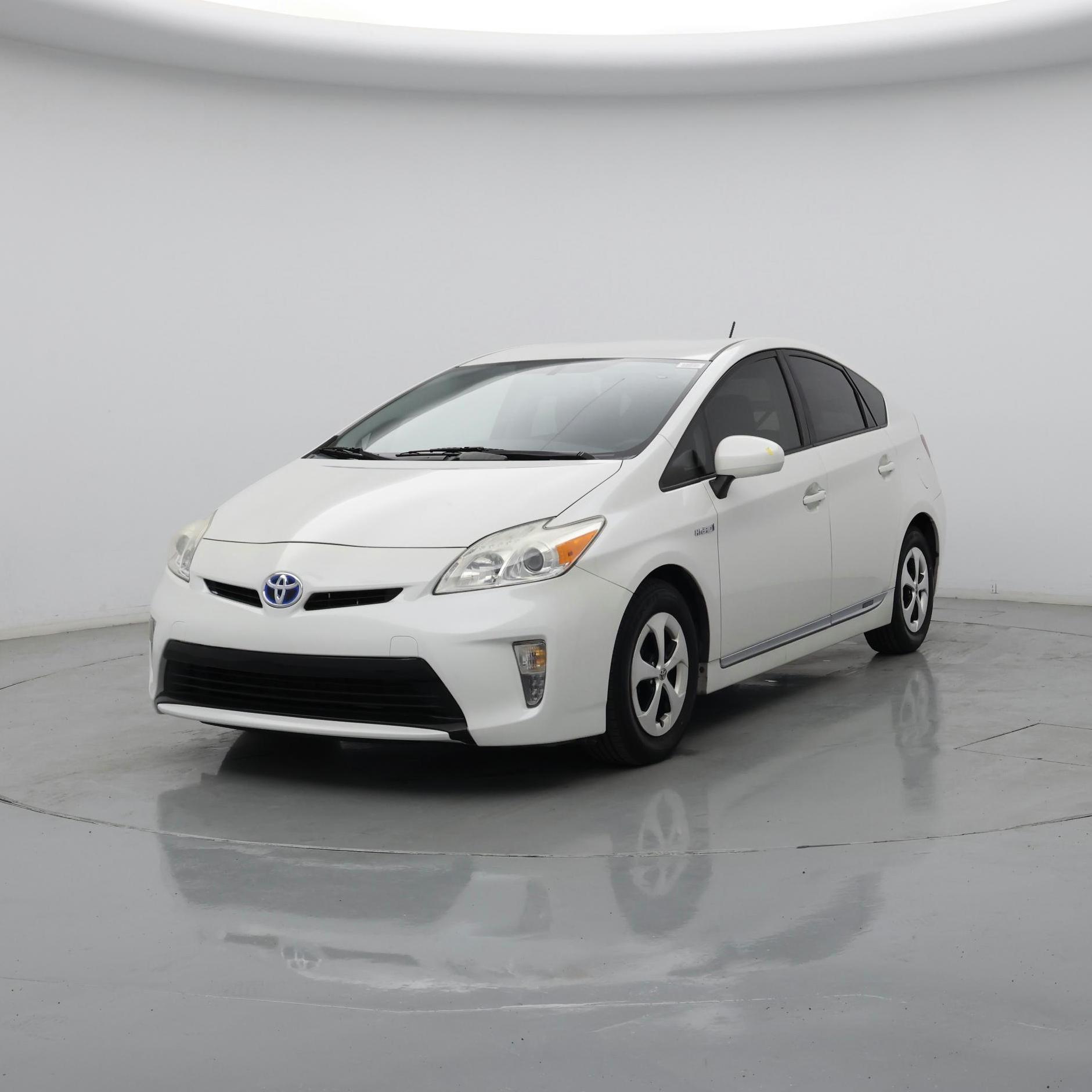 Thumbnail: 2015 Toyota Prius - 4