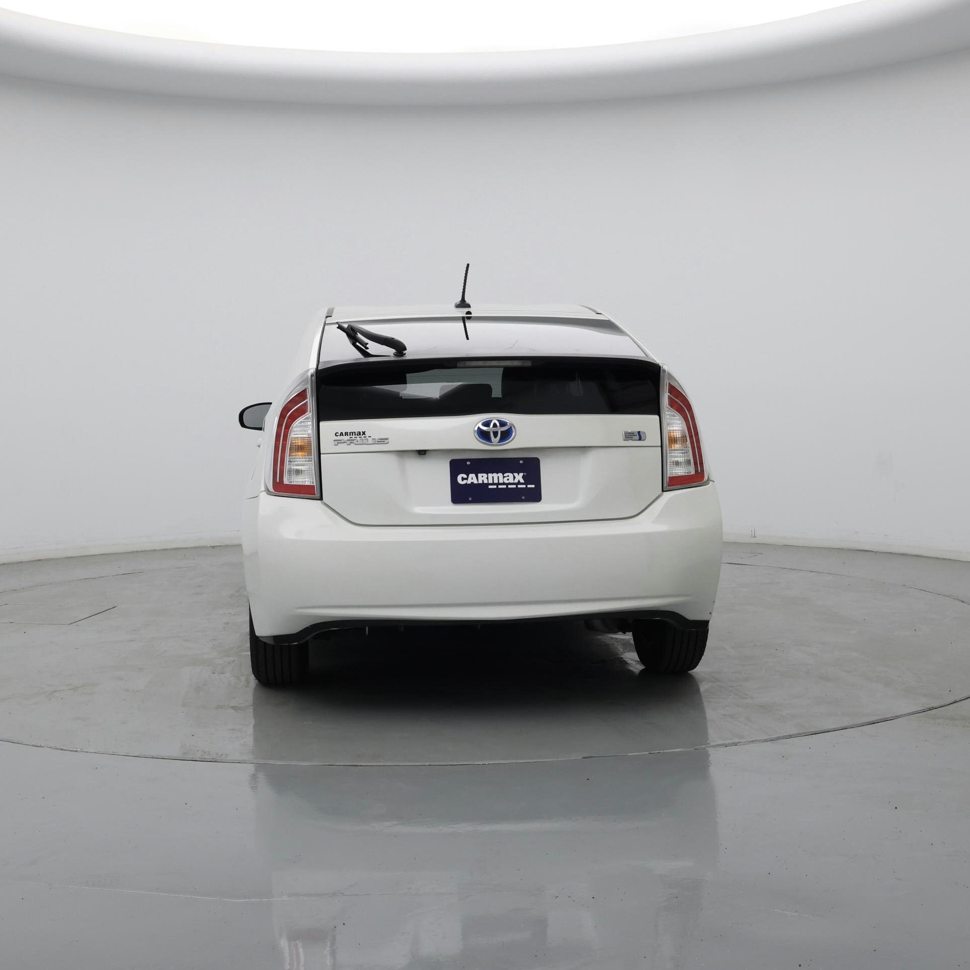 Thumbnail: 2015 Toyota Prius - 6