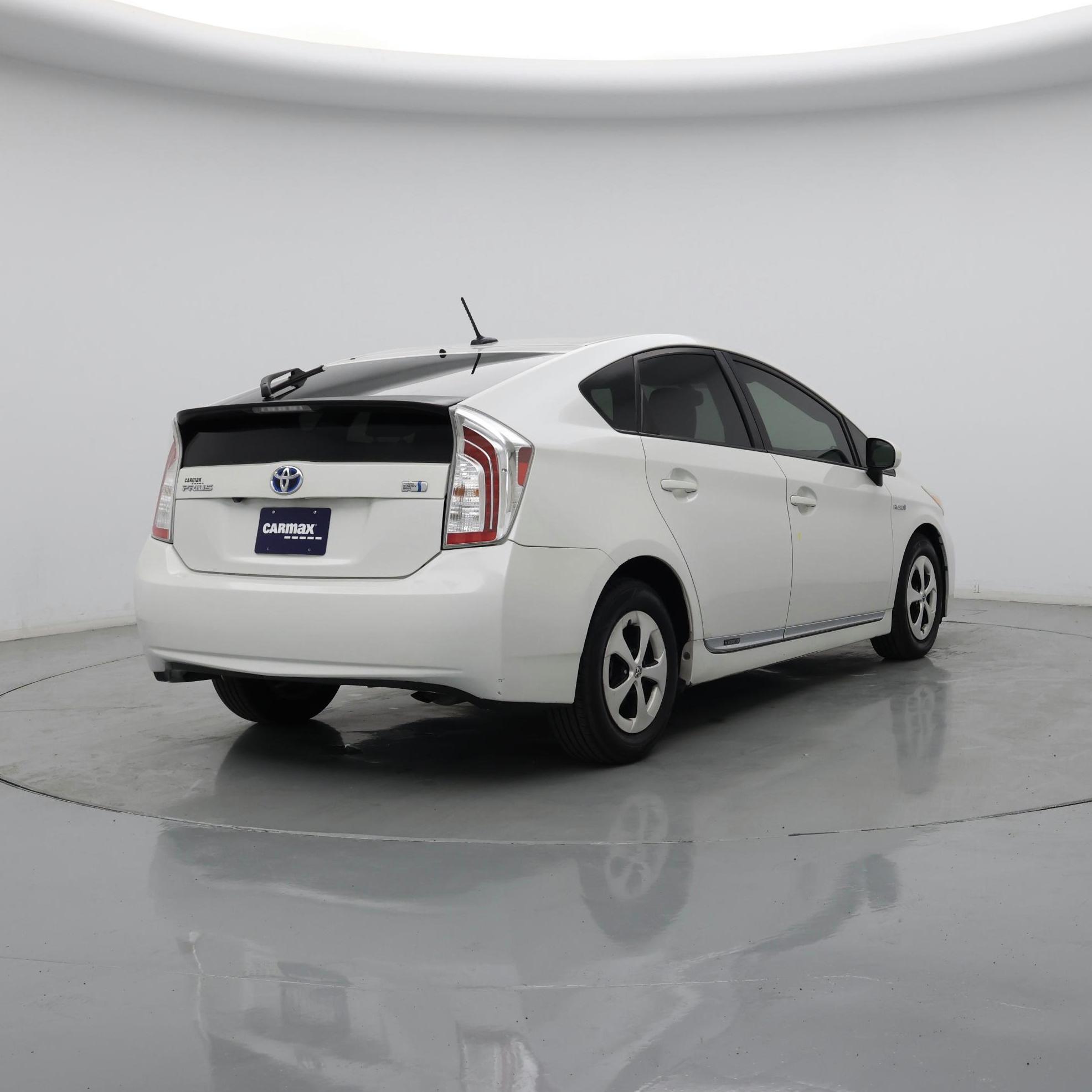 Thumbnail: 2015 Toyota Prius - 8