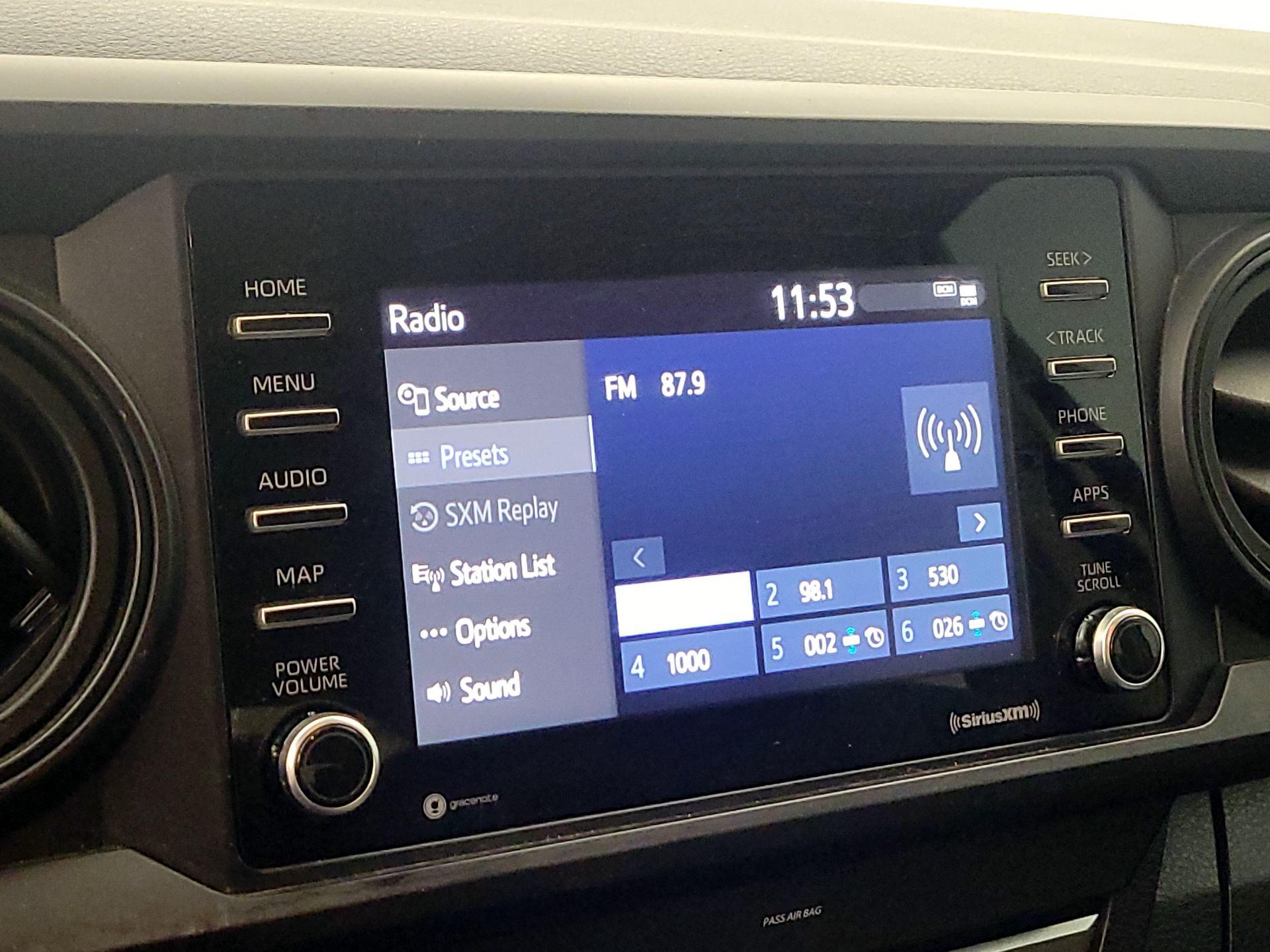 Thumbnail: 2022 Toyota Tacoma - 15