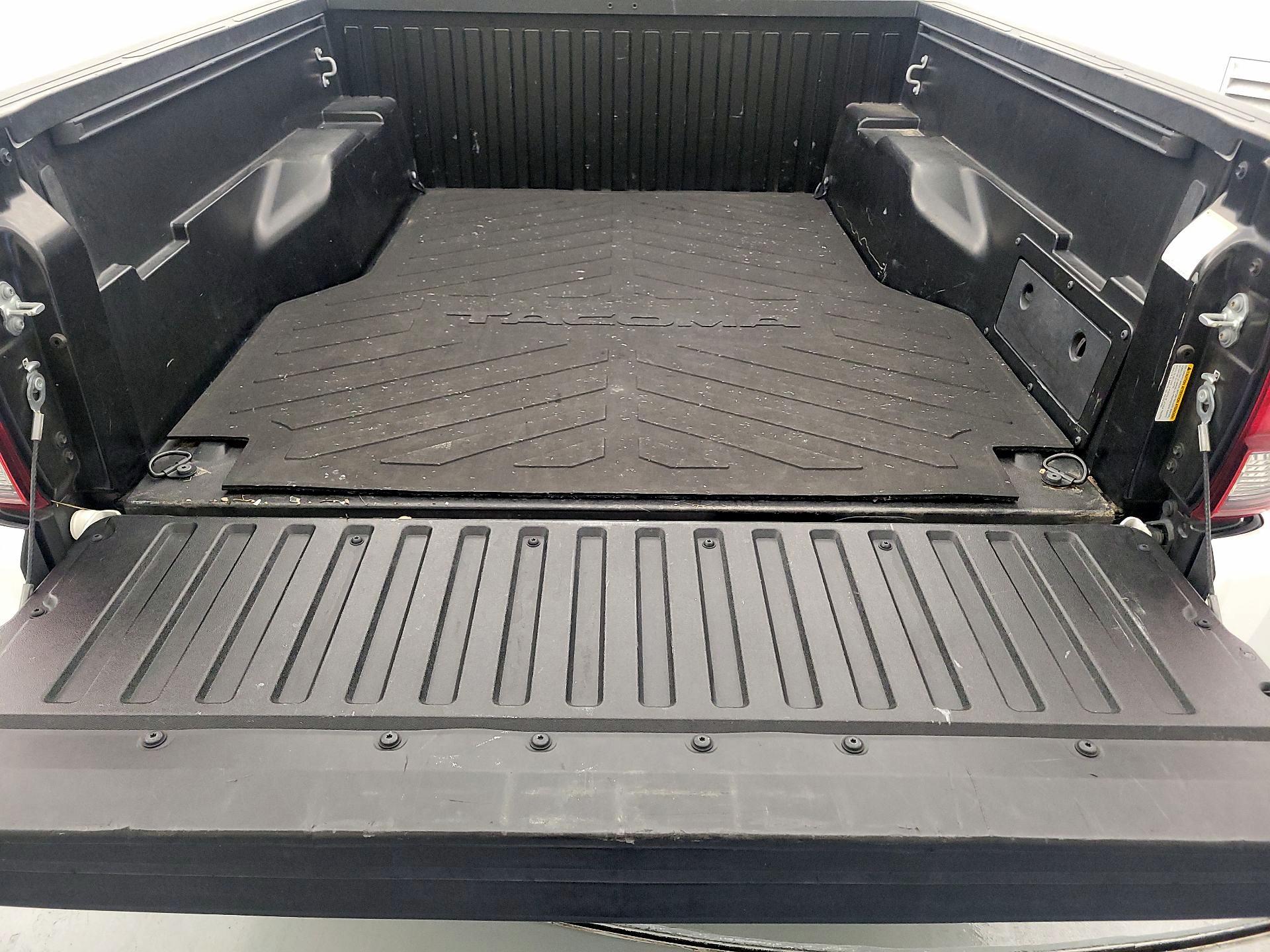 Thumbnail: 2022 Toyota Tacoma - 20