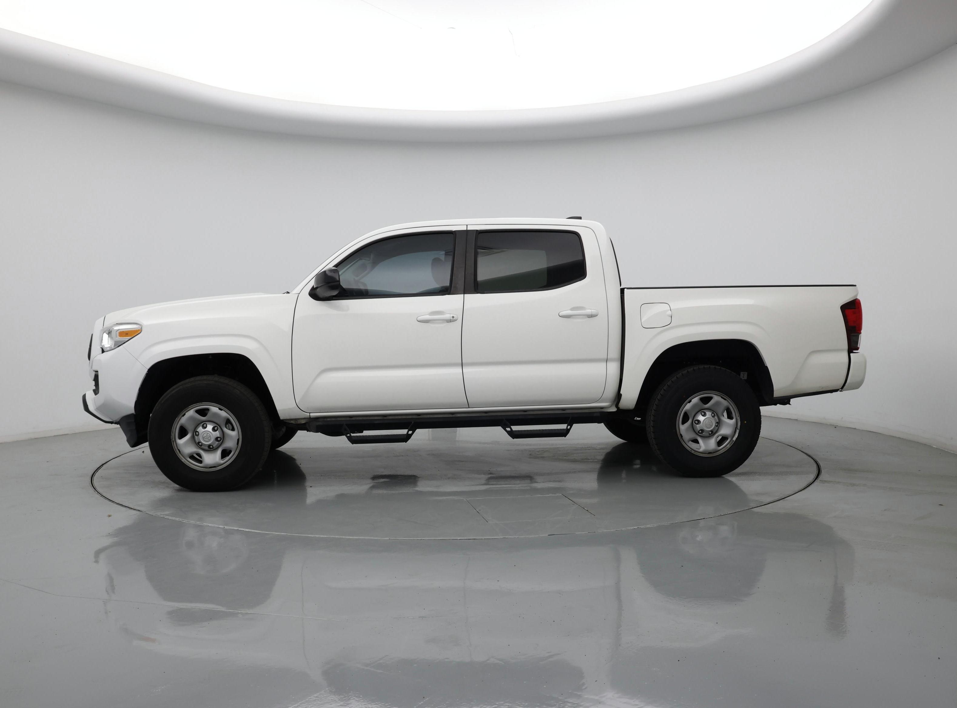 Thumbnail: 2022 Toyota Tacoma - 3