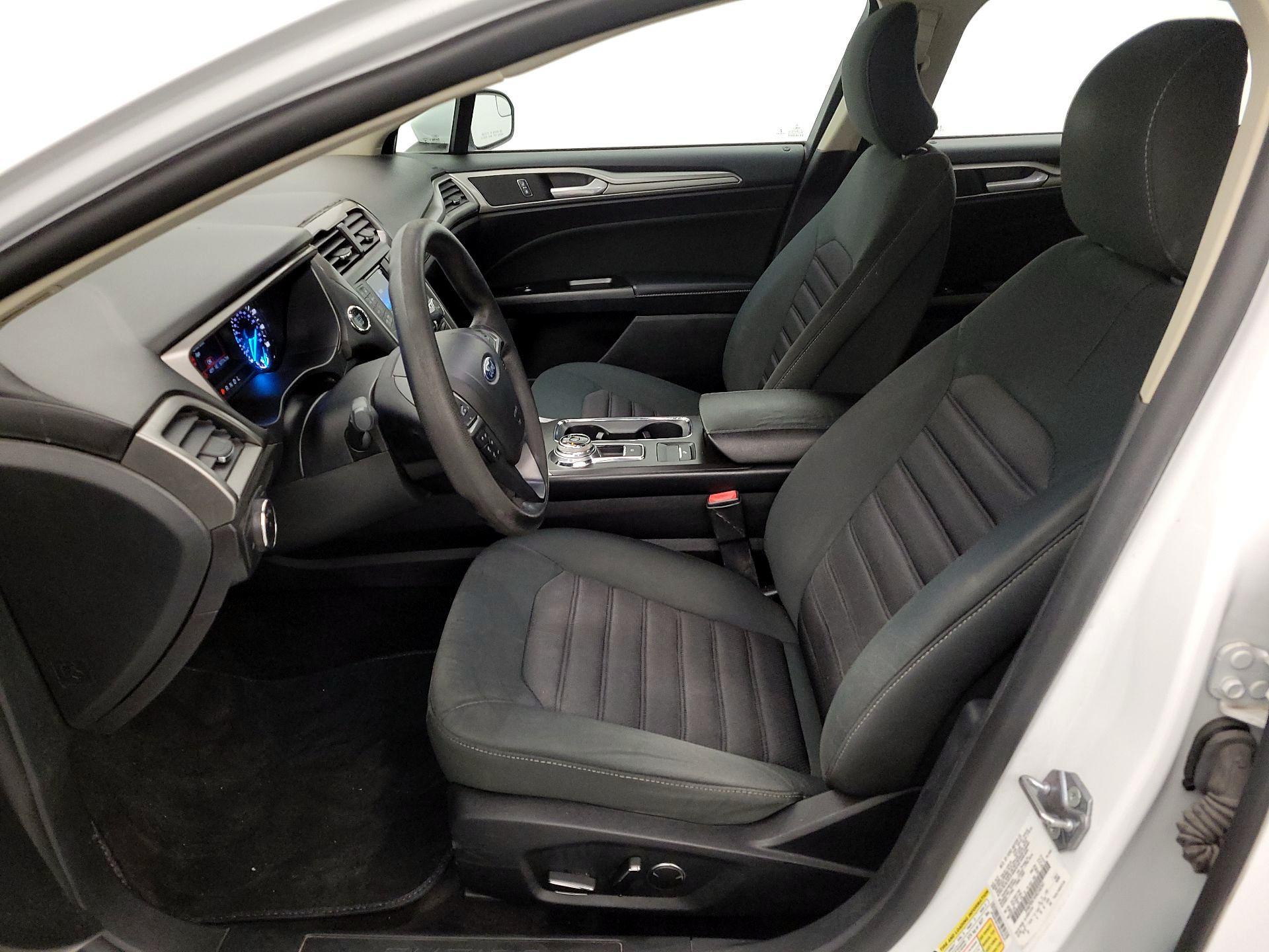 Thumbnail: 2017 Ford Fusion - 11