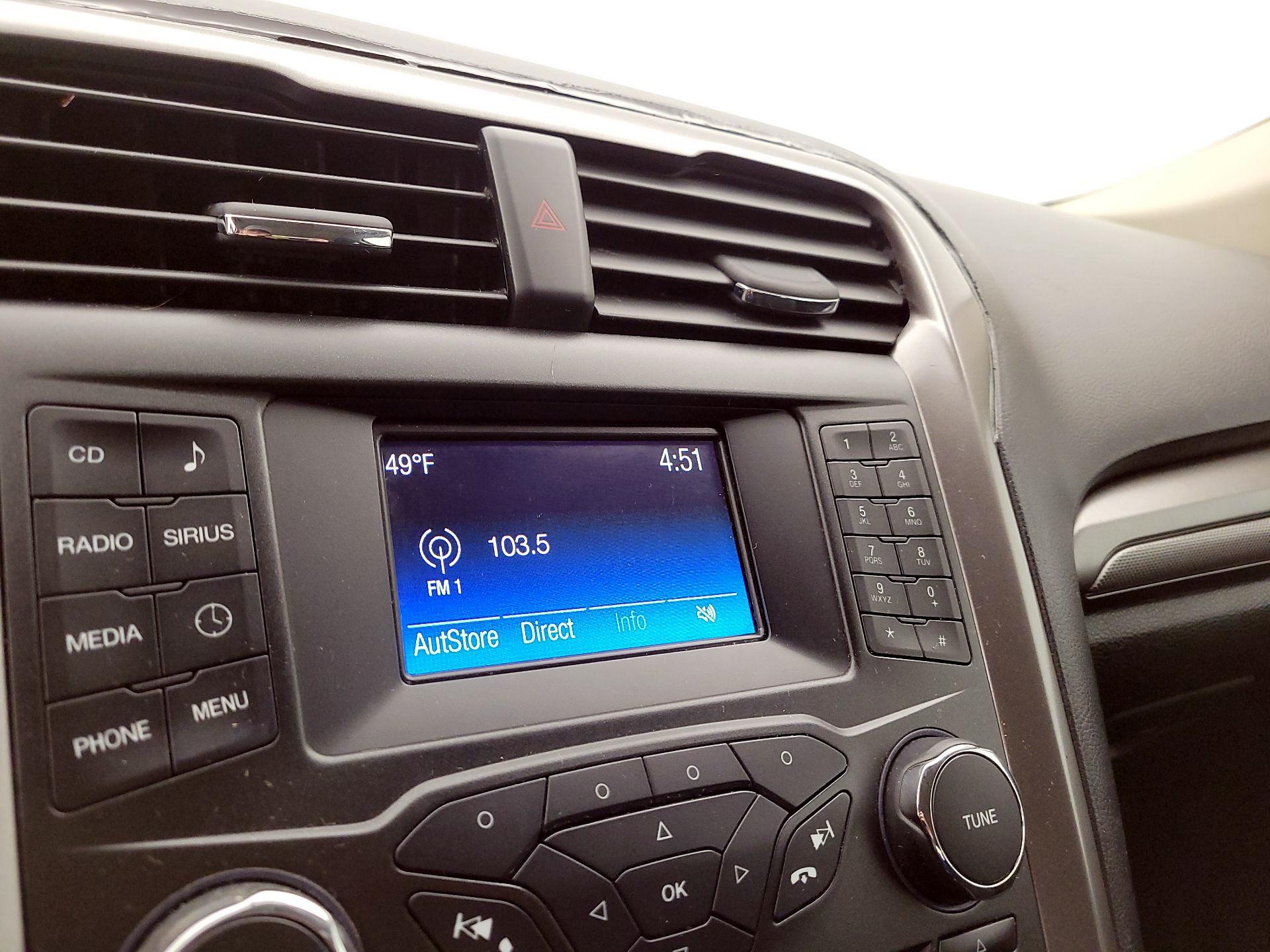 Thumbnail: 2017 Ford Fusion - 15